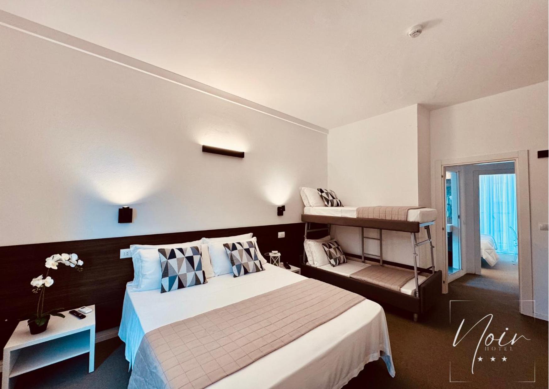 Family Room (2 separate bedrooms)