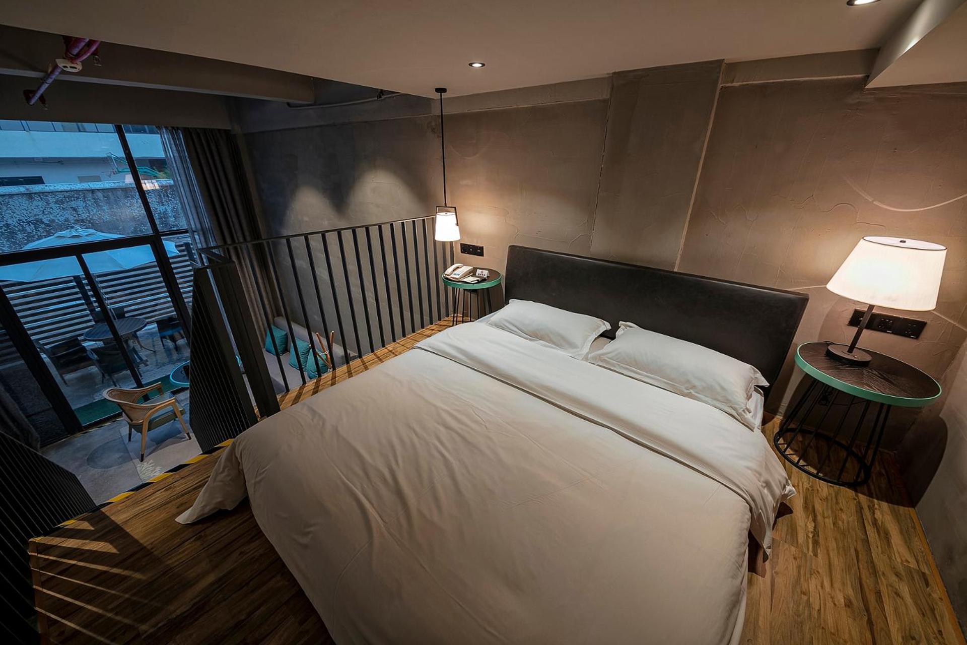 Large Single Room photo 3