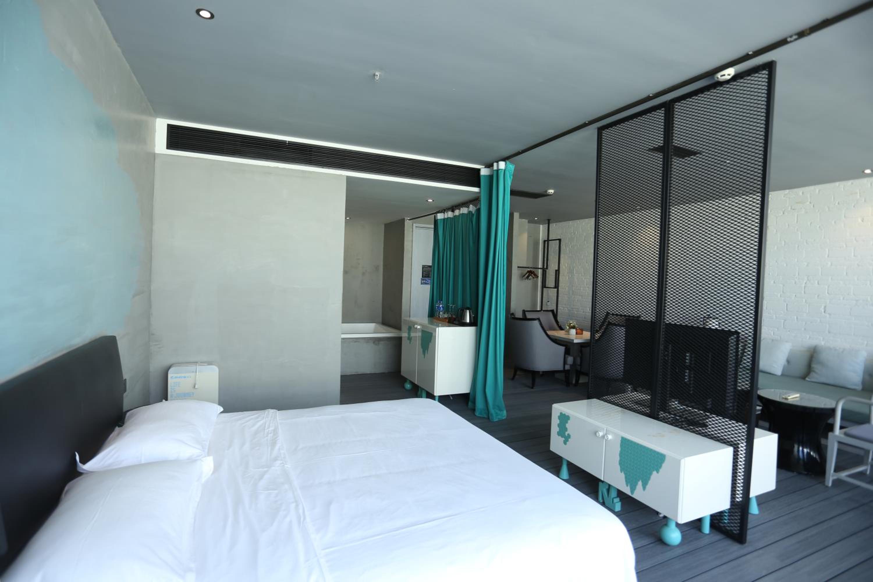 One-Bedroom Suite