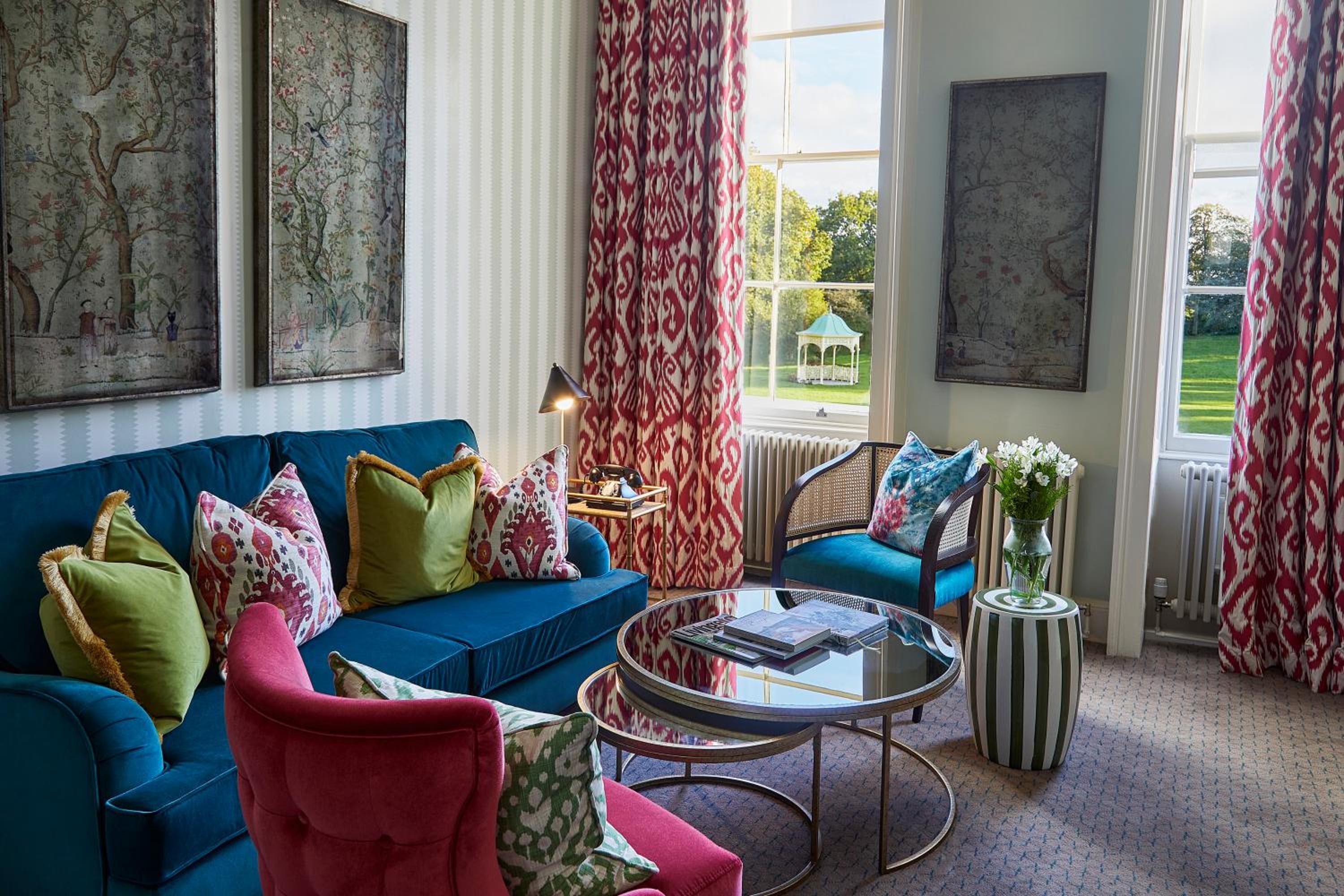 Suite - Photo 1