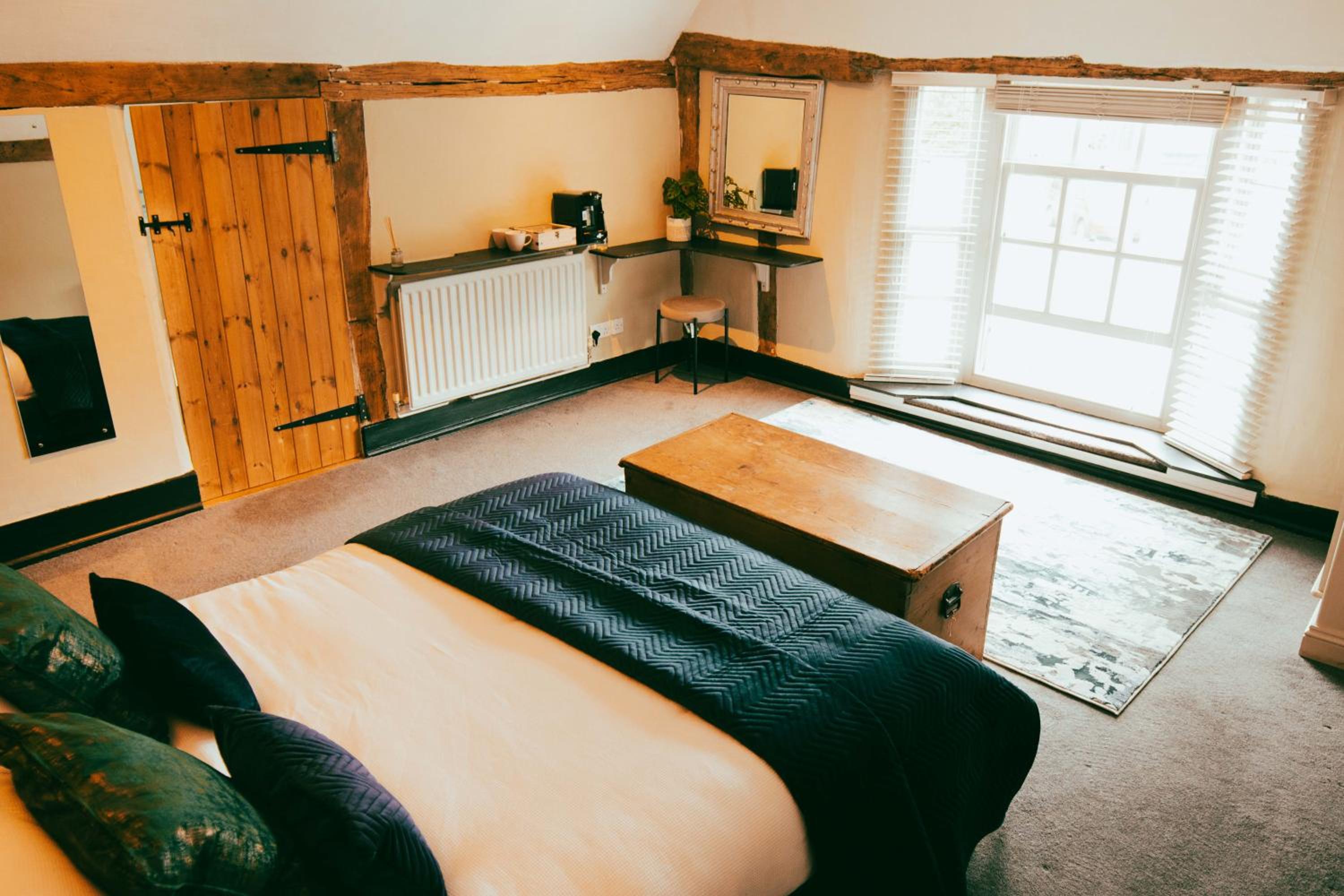 Deluxe King Room photo 2