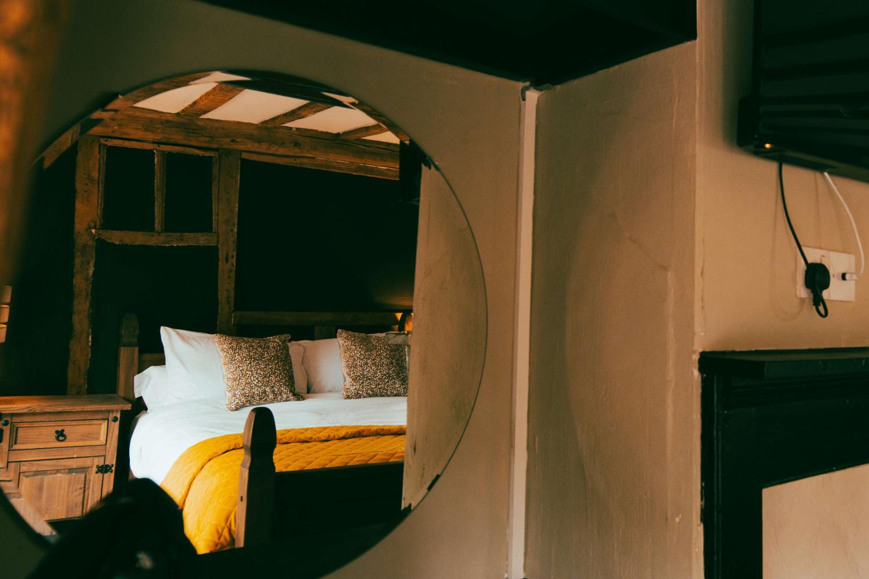 Standard King Room photo 3