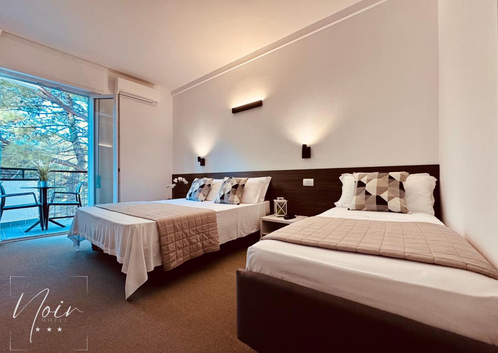 Deluxe Triple Room photo 2