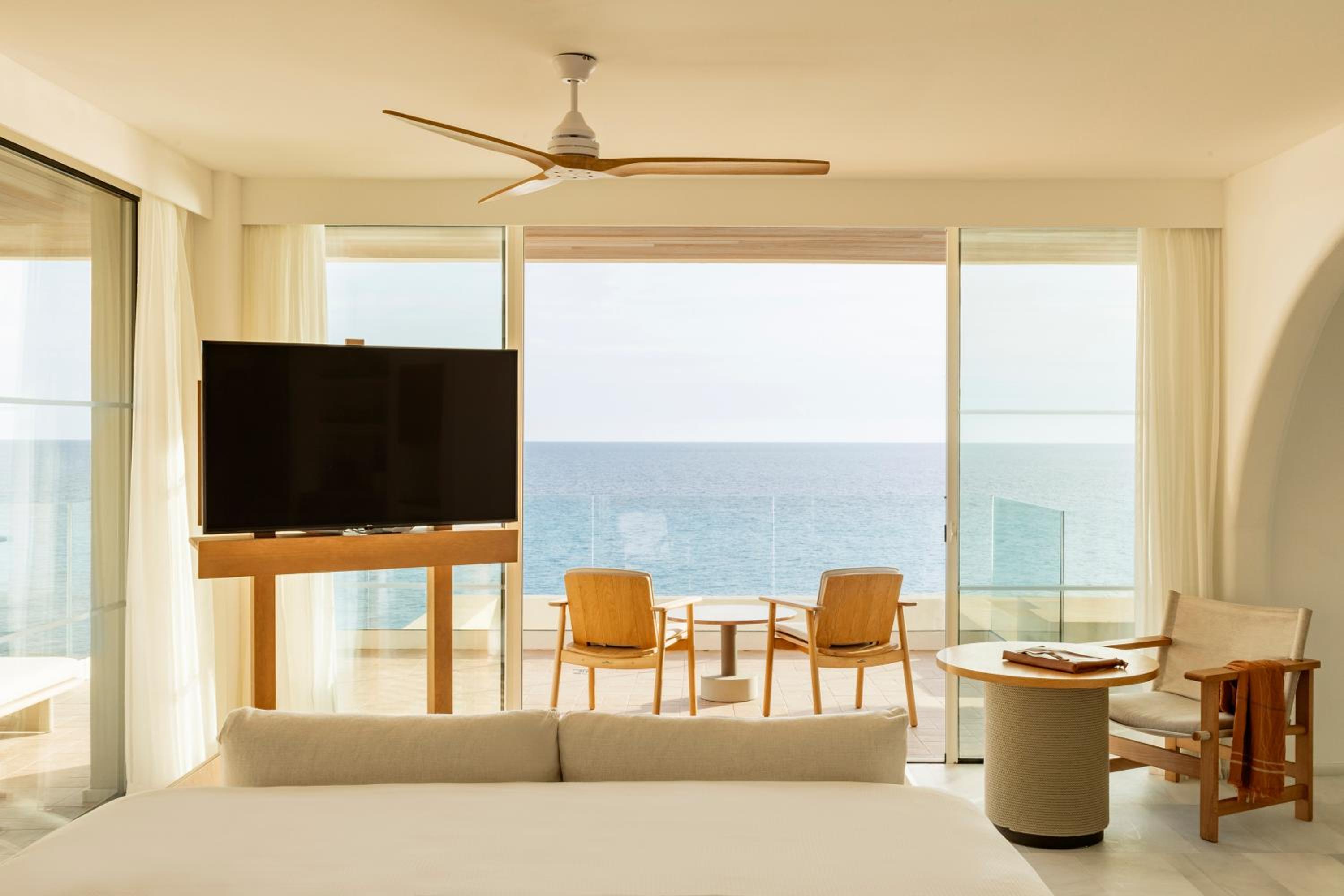 Master Suite with Private Pool Sea View - Photo 6
