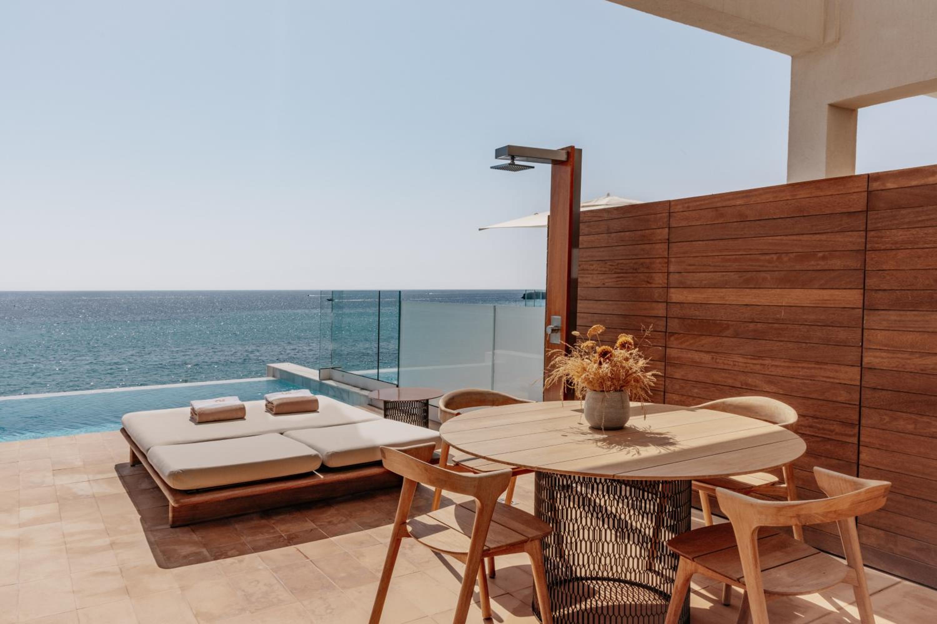 Master Suite with Private Pool Sea View - Photo 12