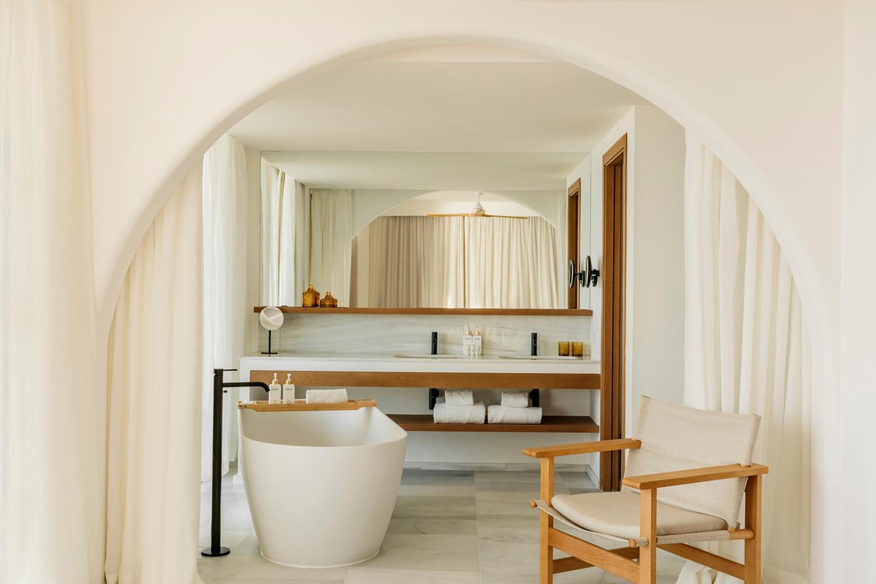 Master Suite with Private Pool Sea View - Photo 3
