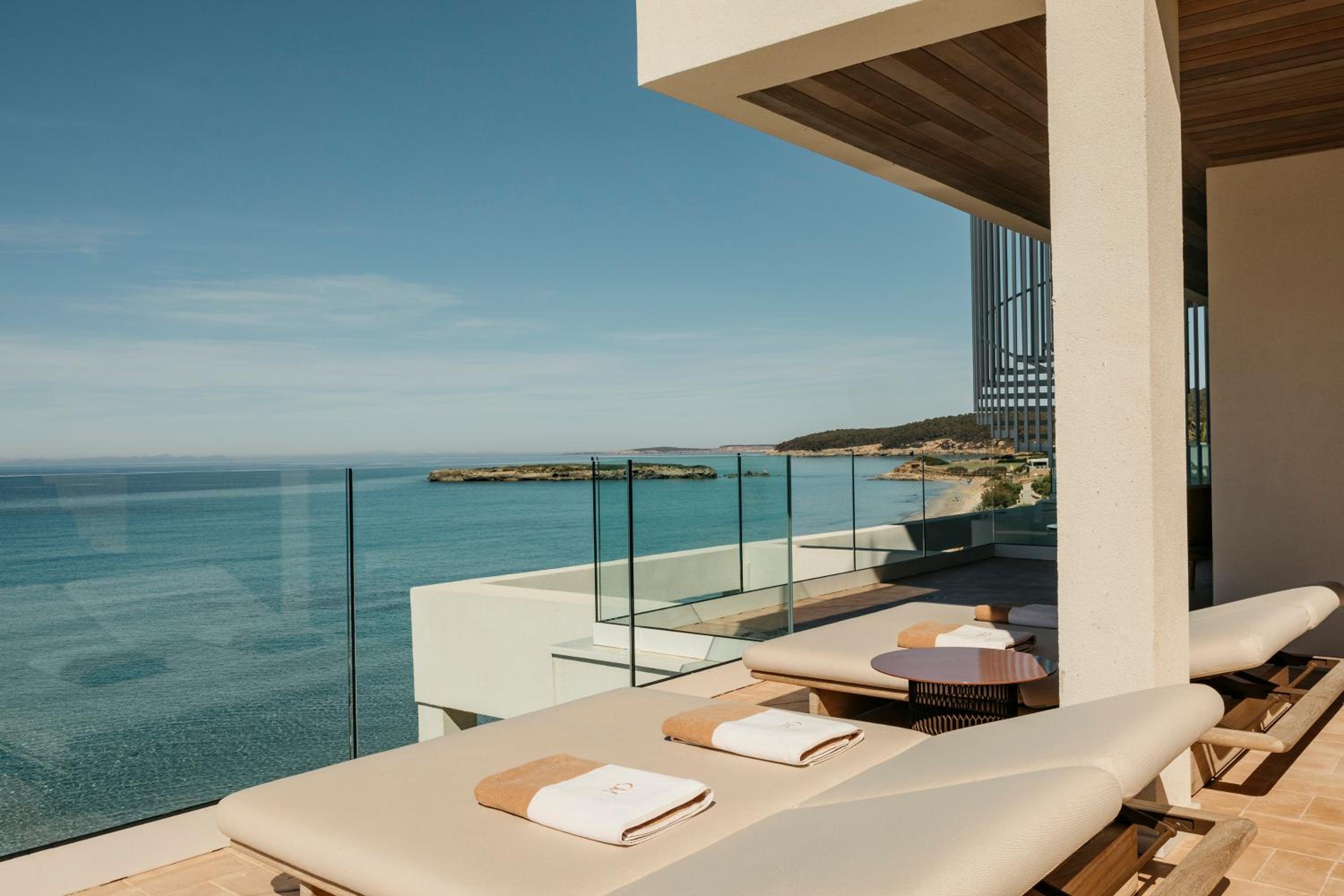 Master Suite with Private Pool Sea View - Photo 5