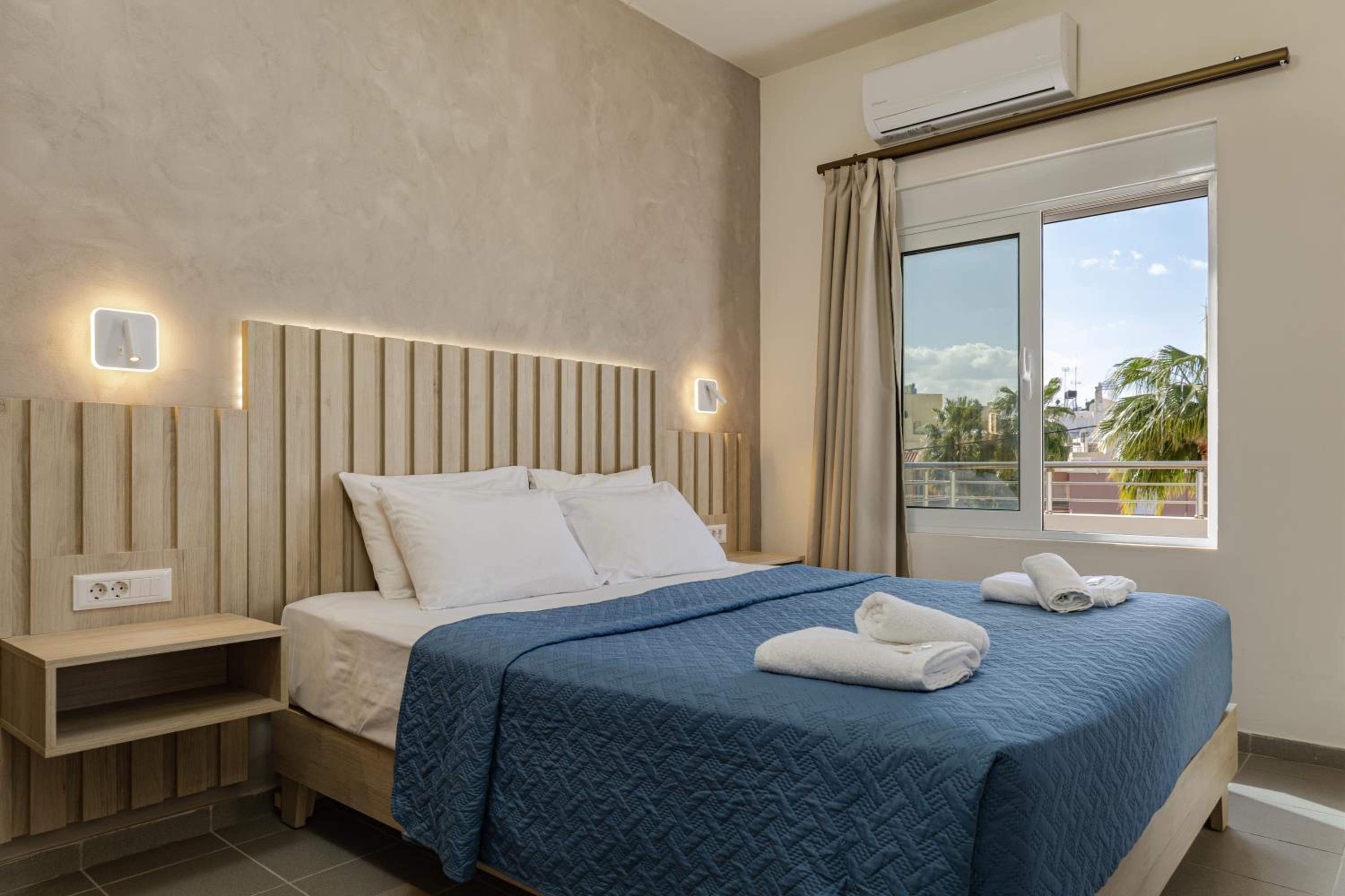 One-Bedroom Deluxe Apartment
