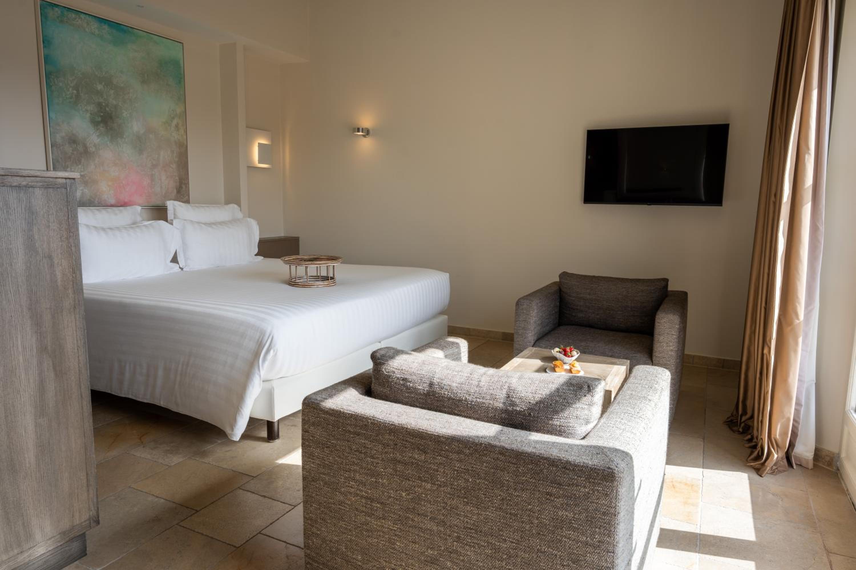 Junior Suite with Garden View - Photo 1