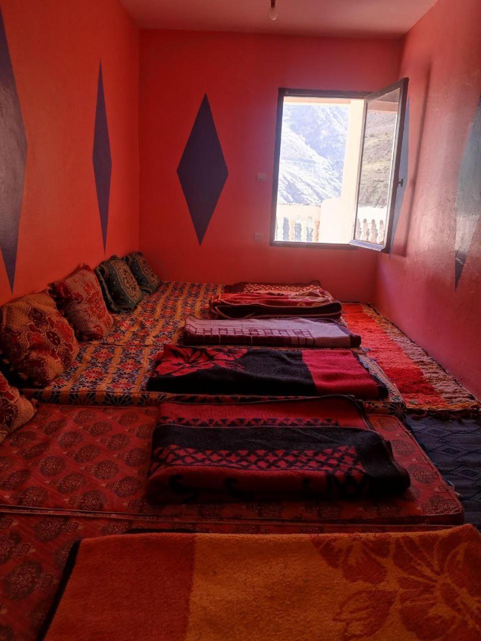 Quadruple Room with Mountain View photo 2