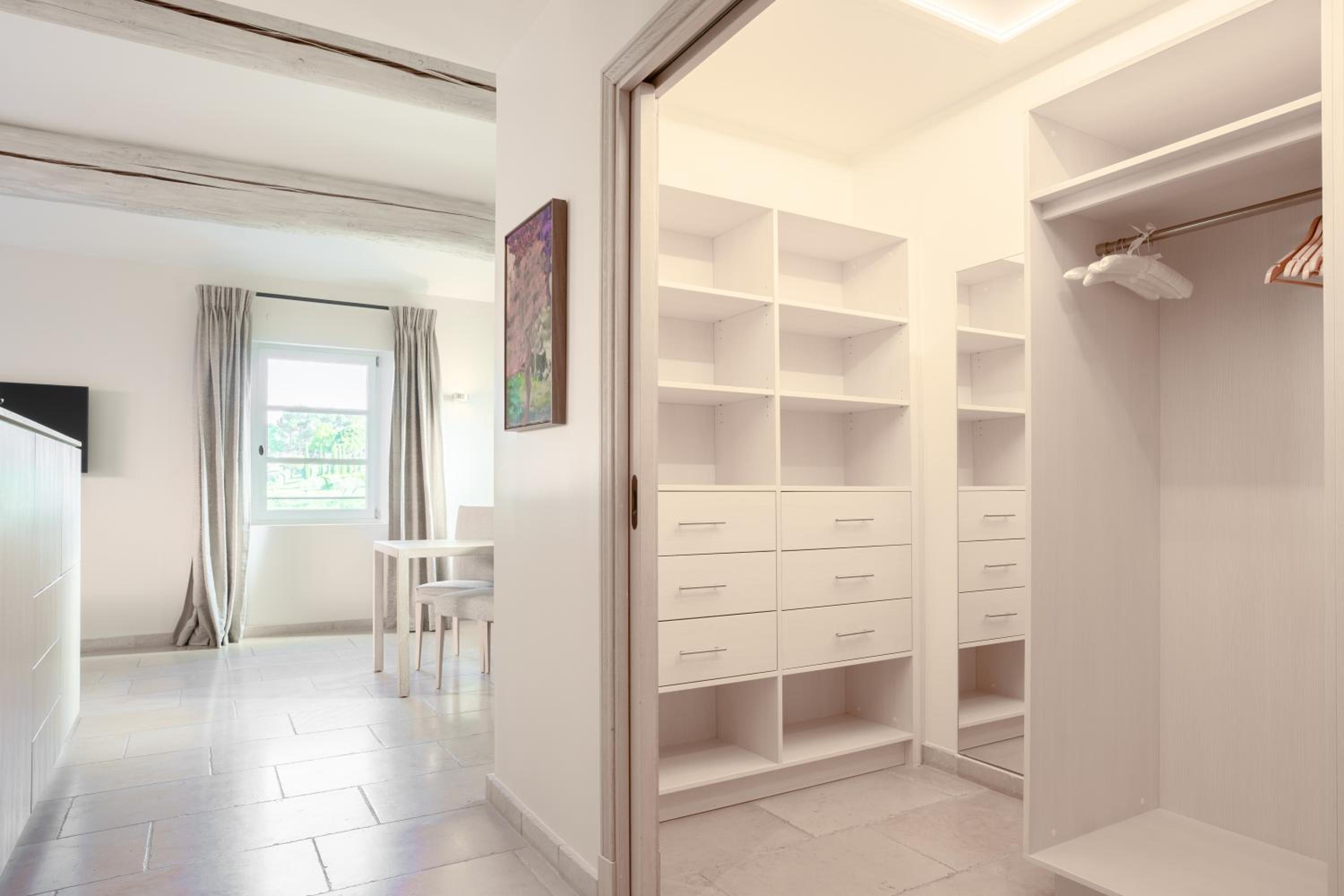 Junior Suite with Garden View - Photo 2
