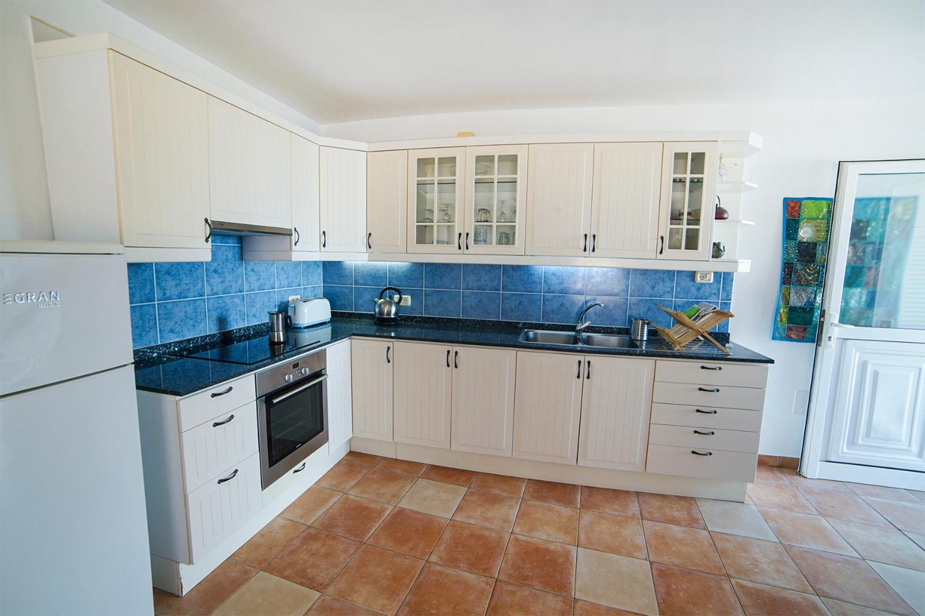 Apartment with Terrace photo 3