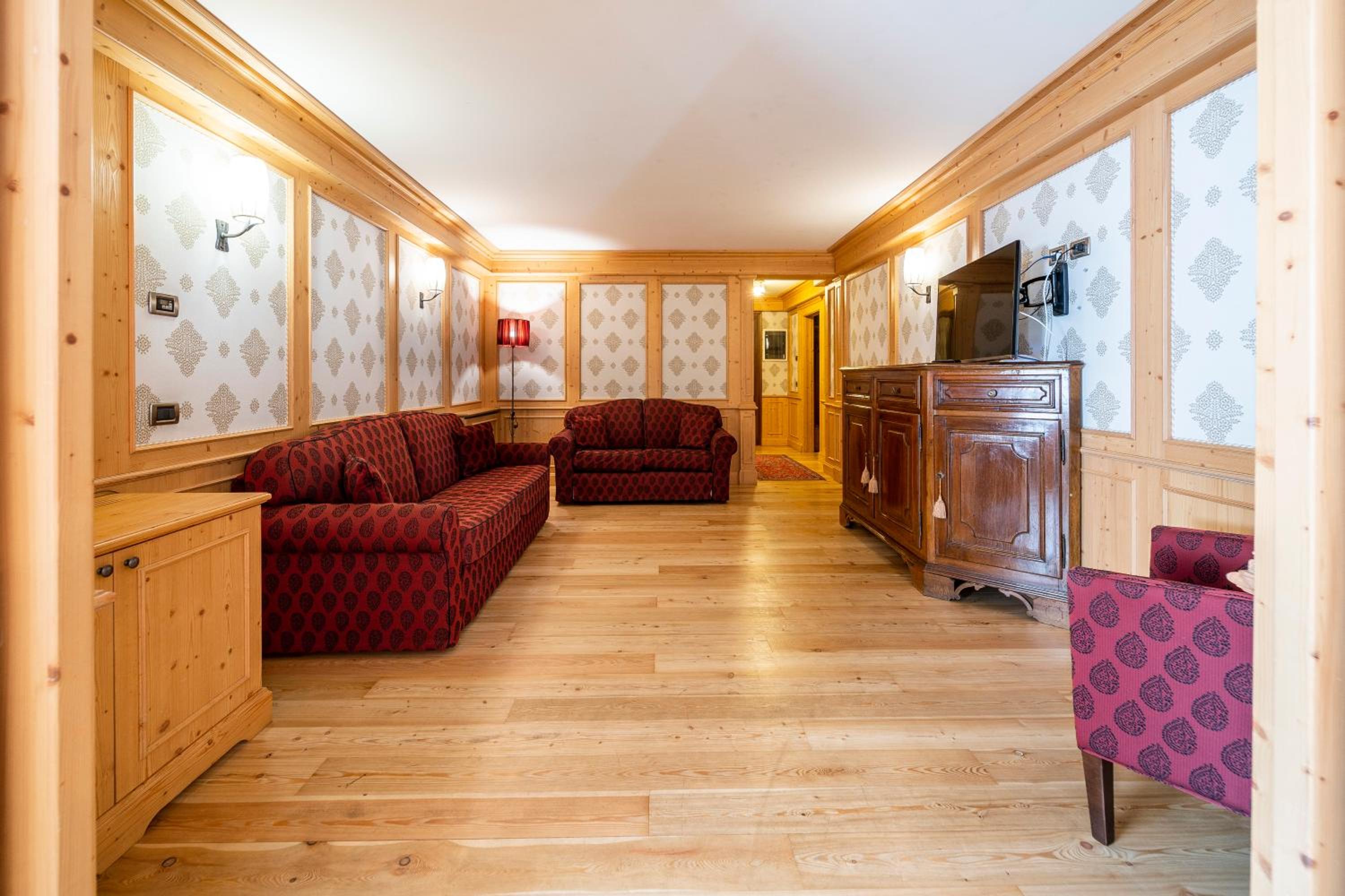 Suite - Photo 4