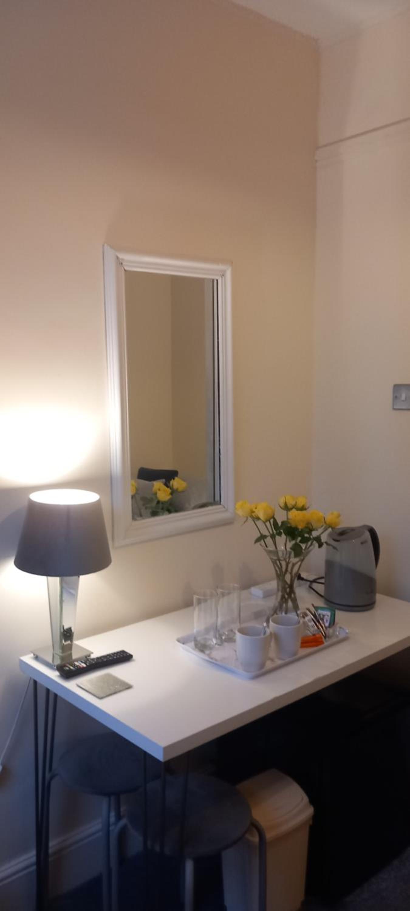 Twin Room - Photo 4