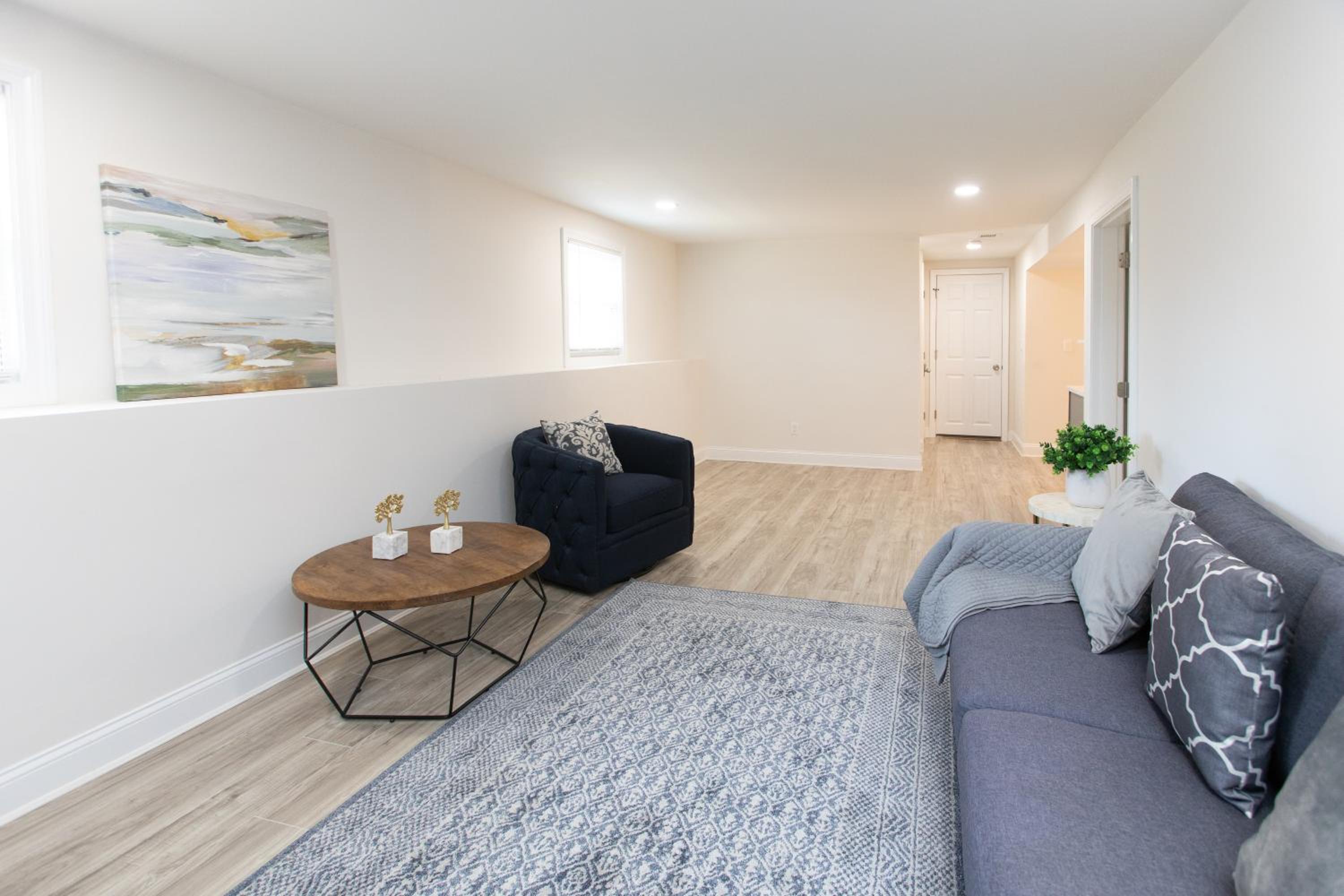 Apartment photo 2
