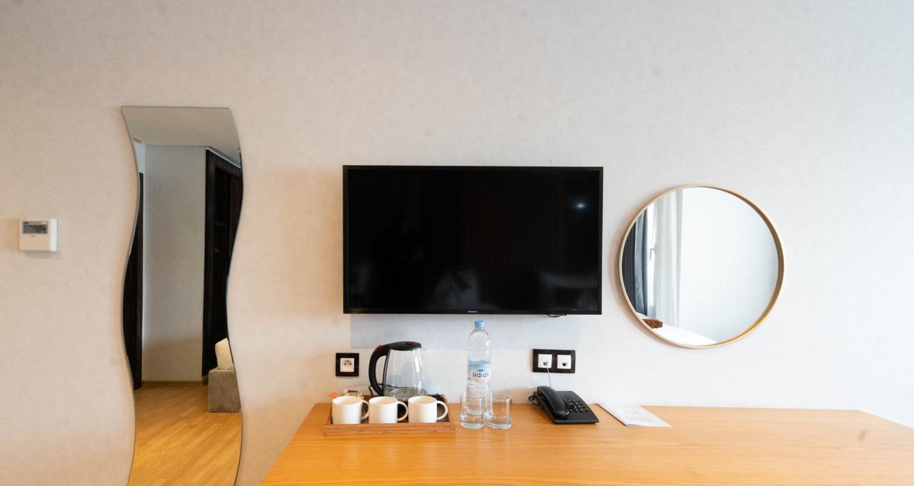 Twin Room - Photo 4
