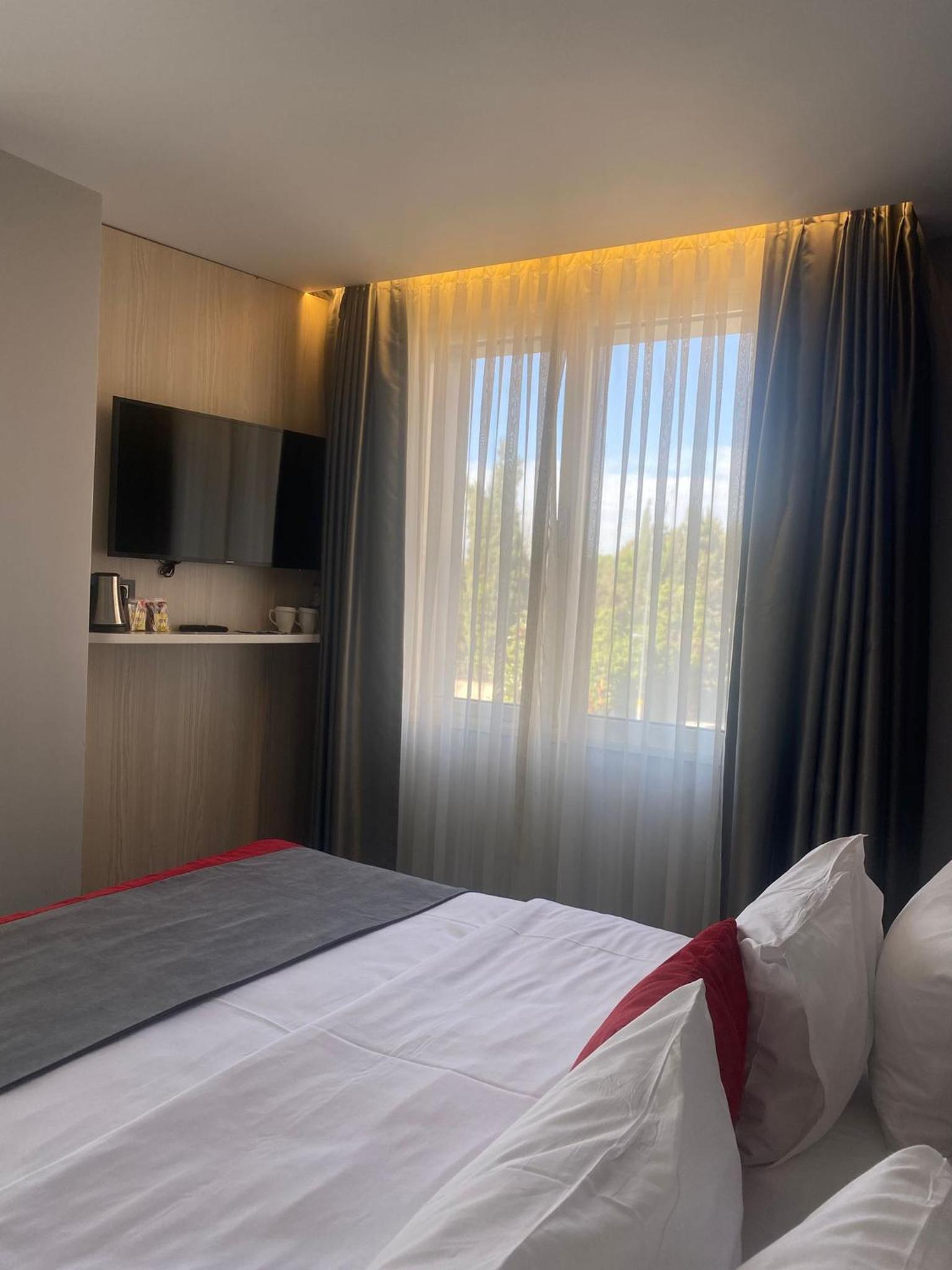Standard Double Room with Free Breakfast photo 3