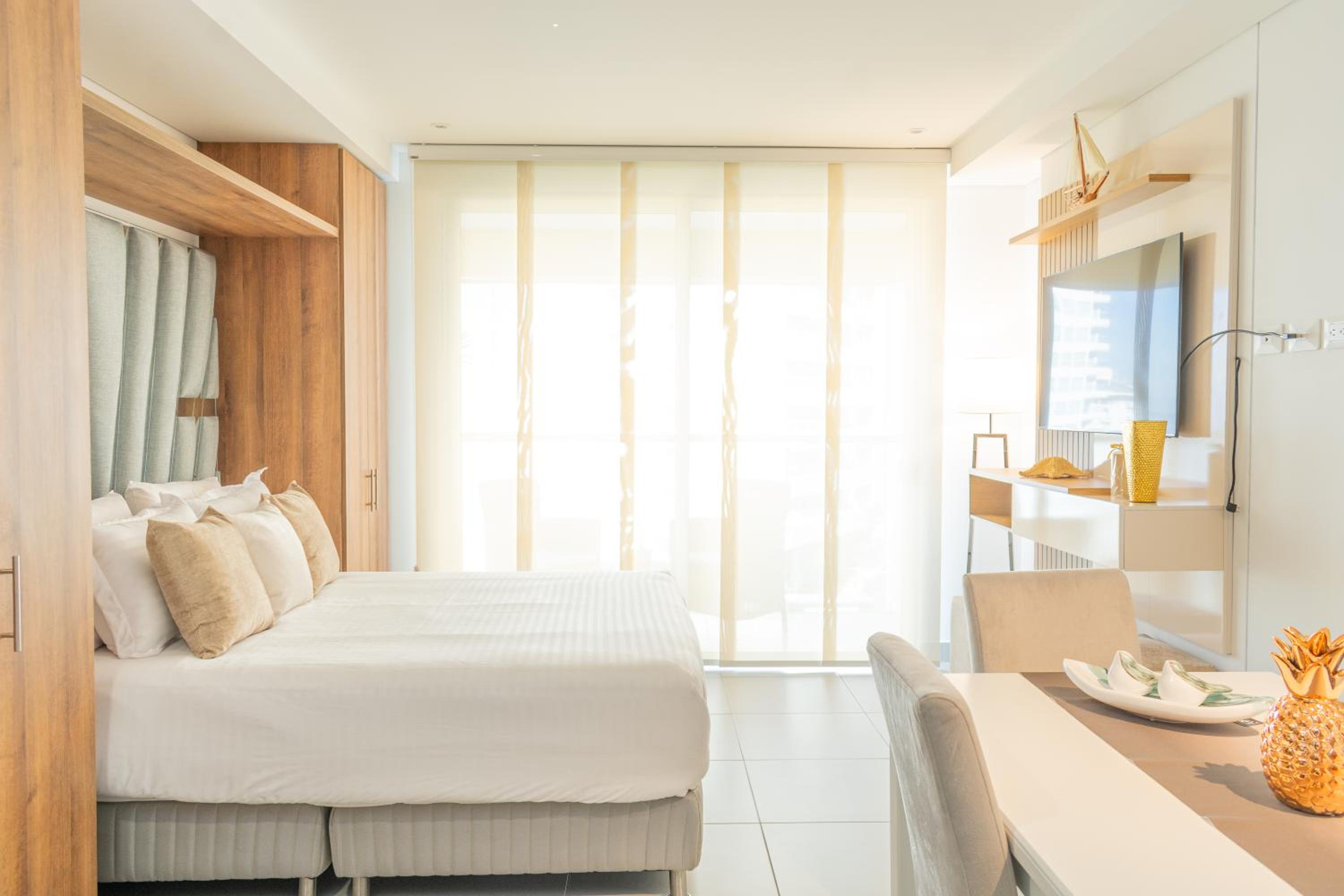 Queen Room with Sea View