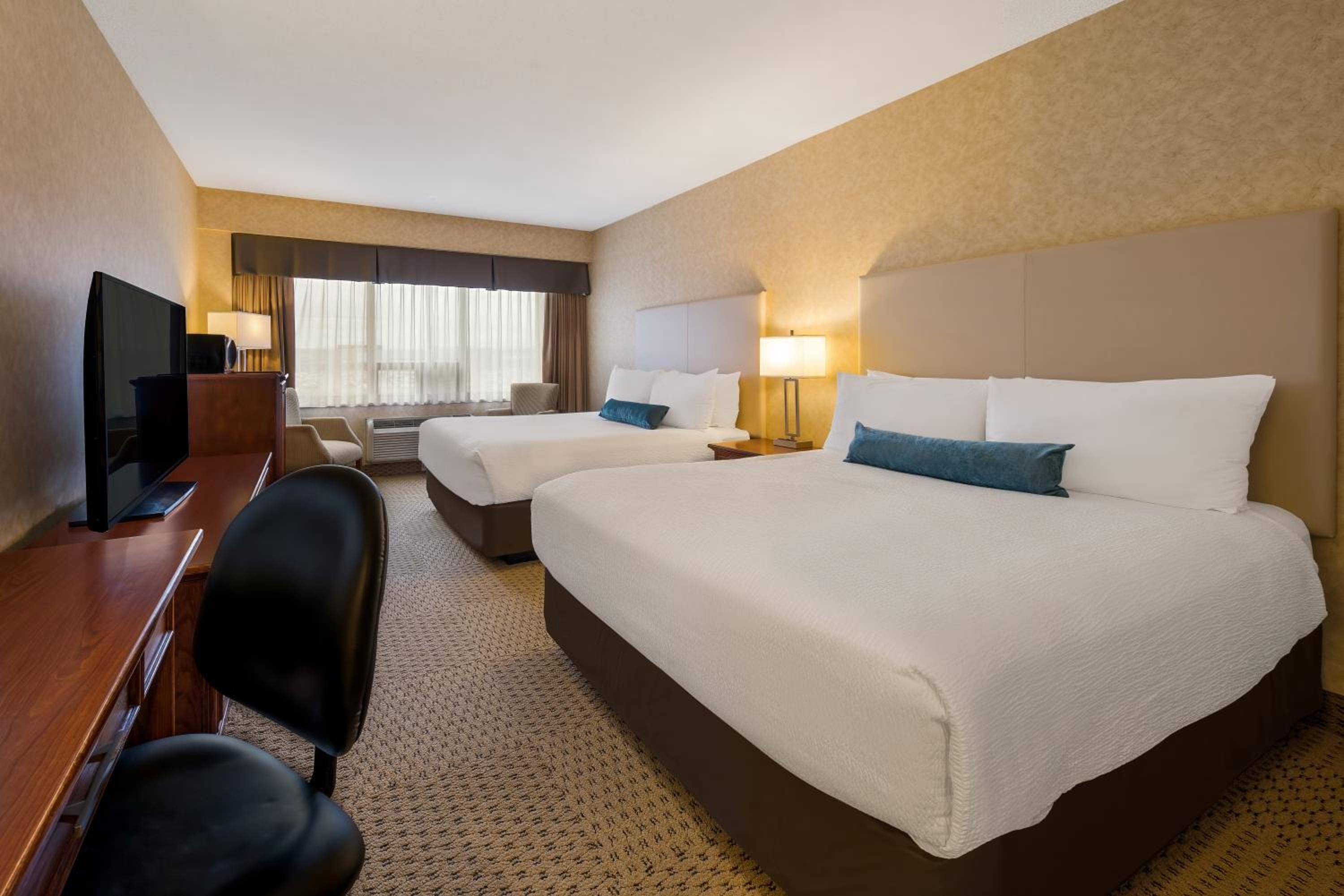 Queen Room with Two Queen Beds - Non-Smoking