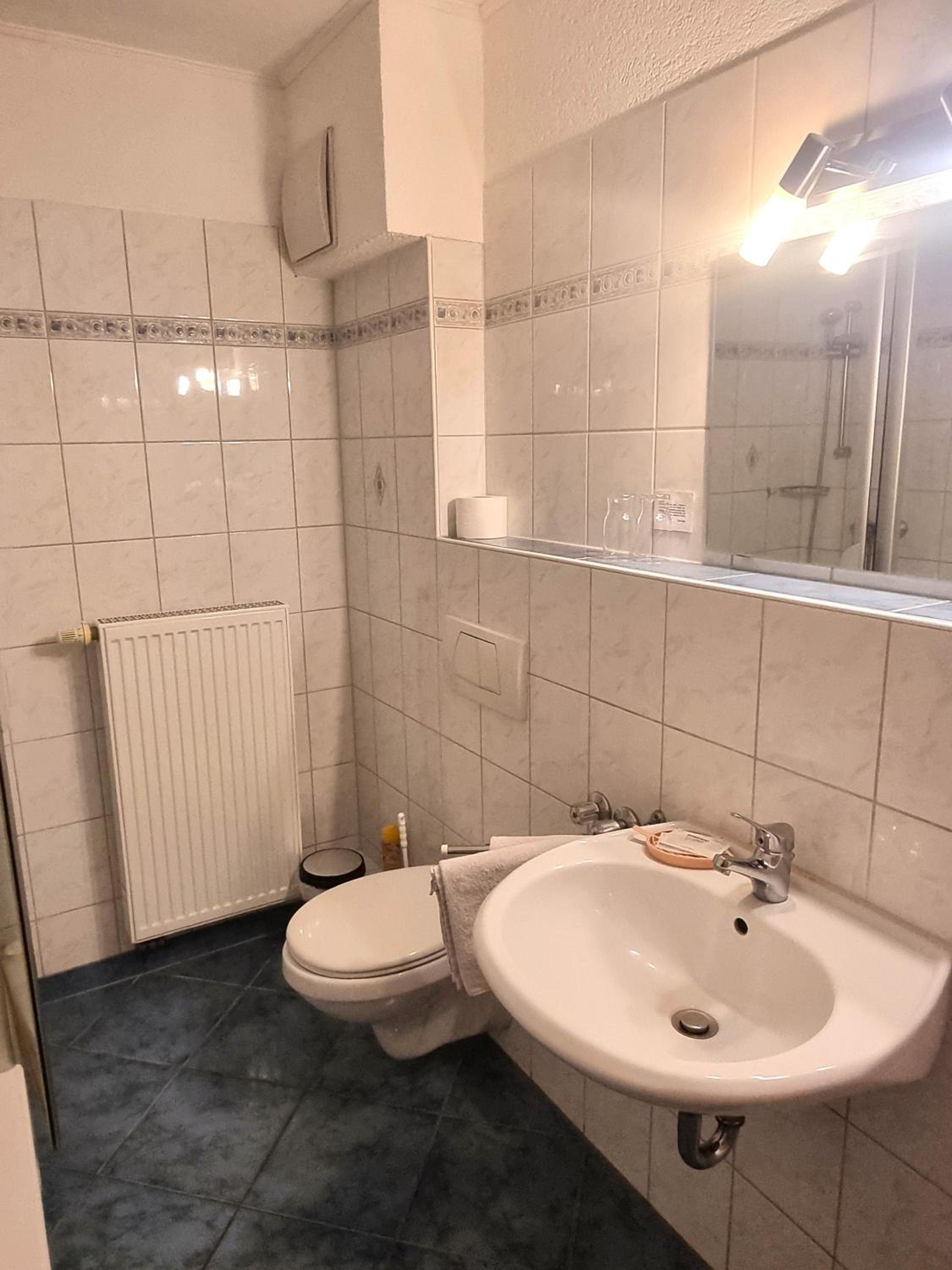 Double Room with Private Bathroom photo 2