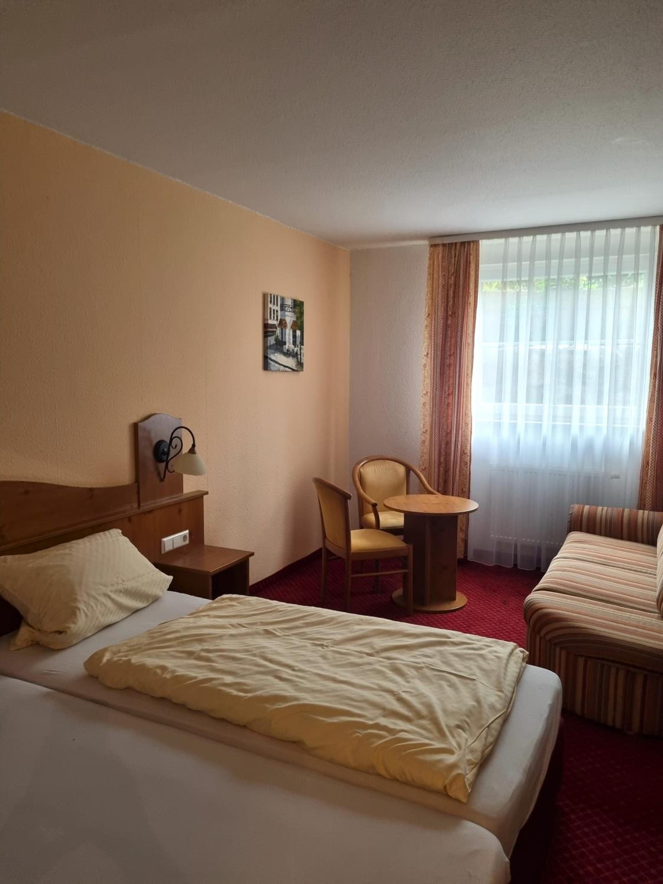 Single Room with Private Bathroom photo 1