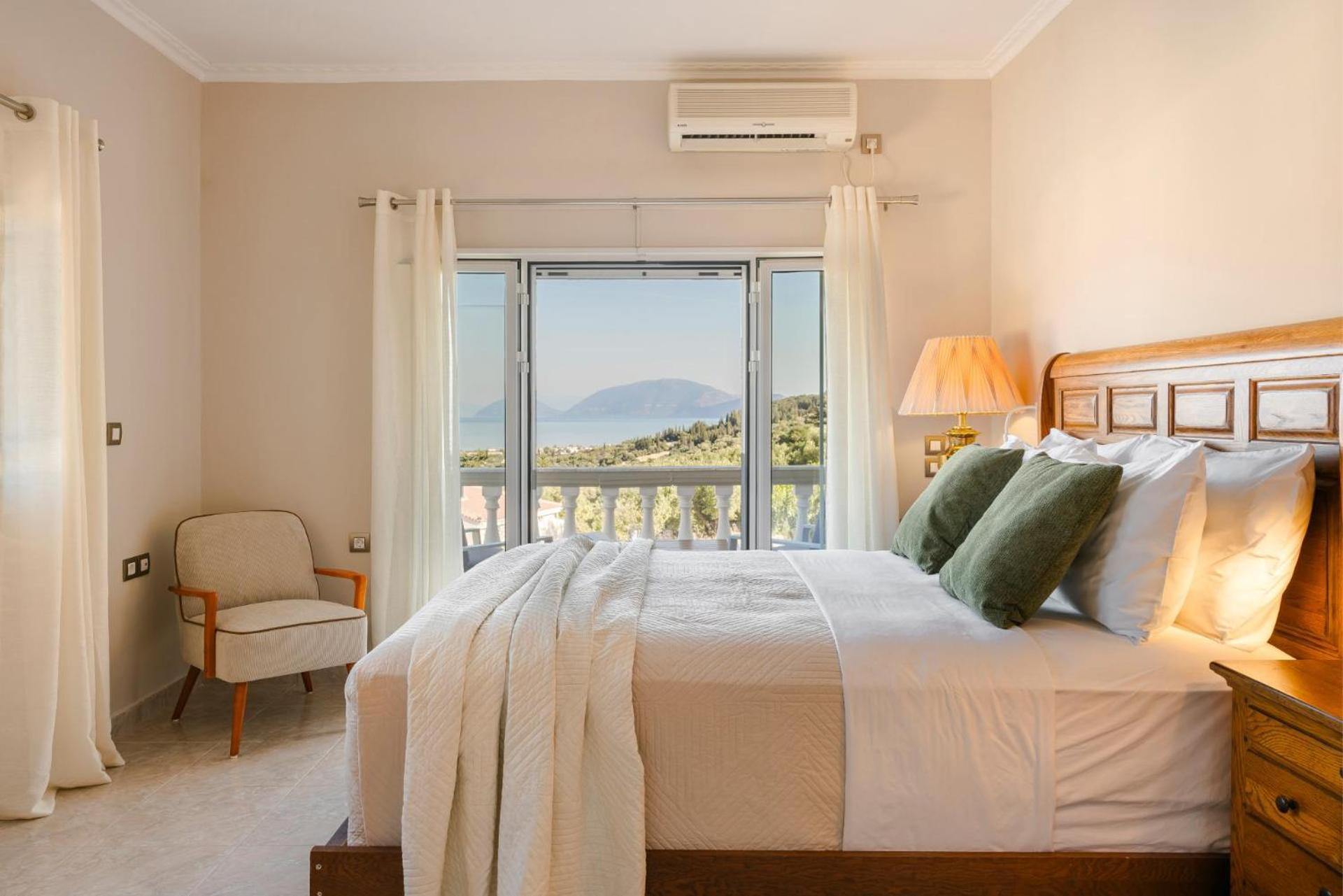 Three-Bedroom Villa photo 1
