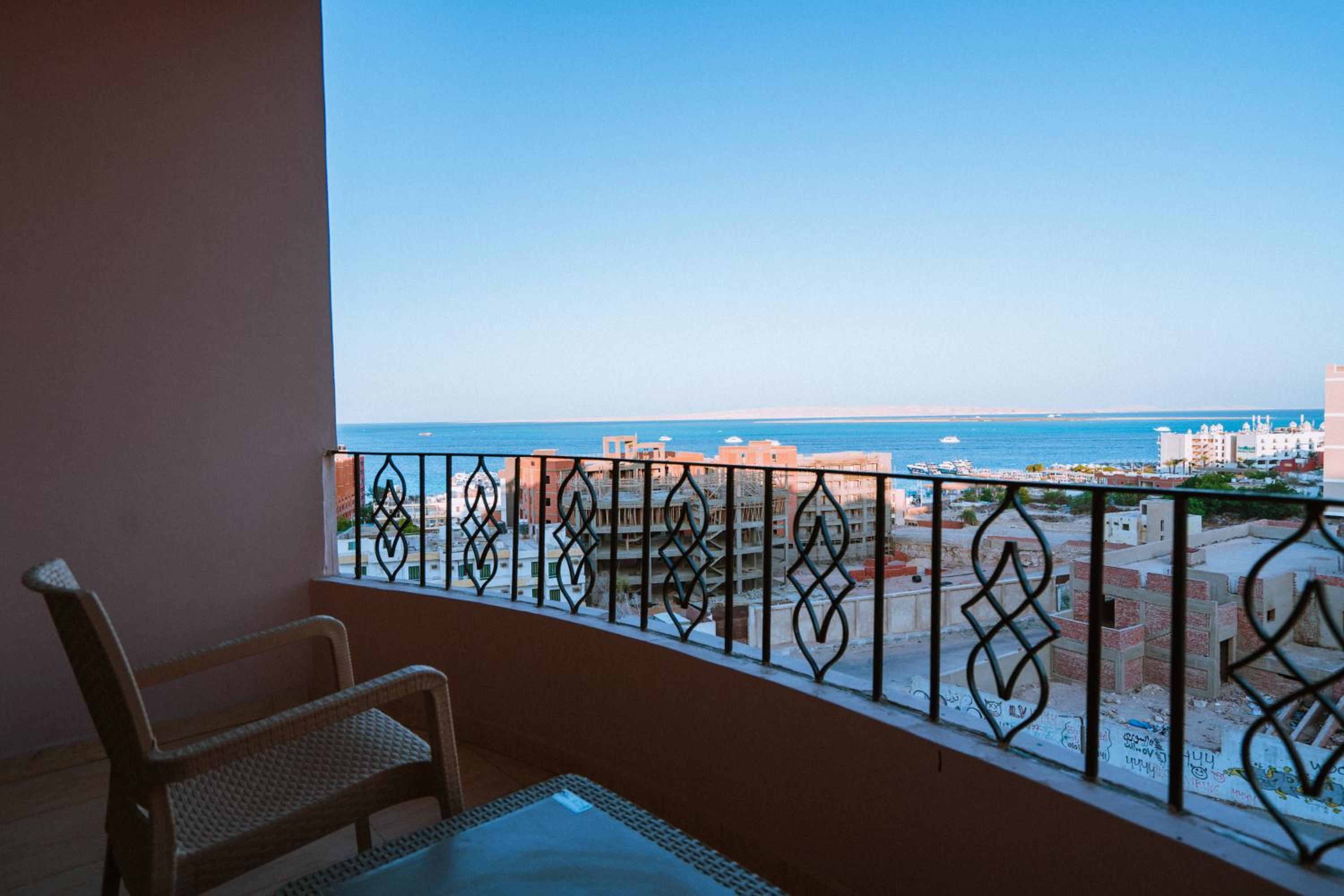 Studio with Balcony photo 3