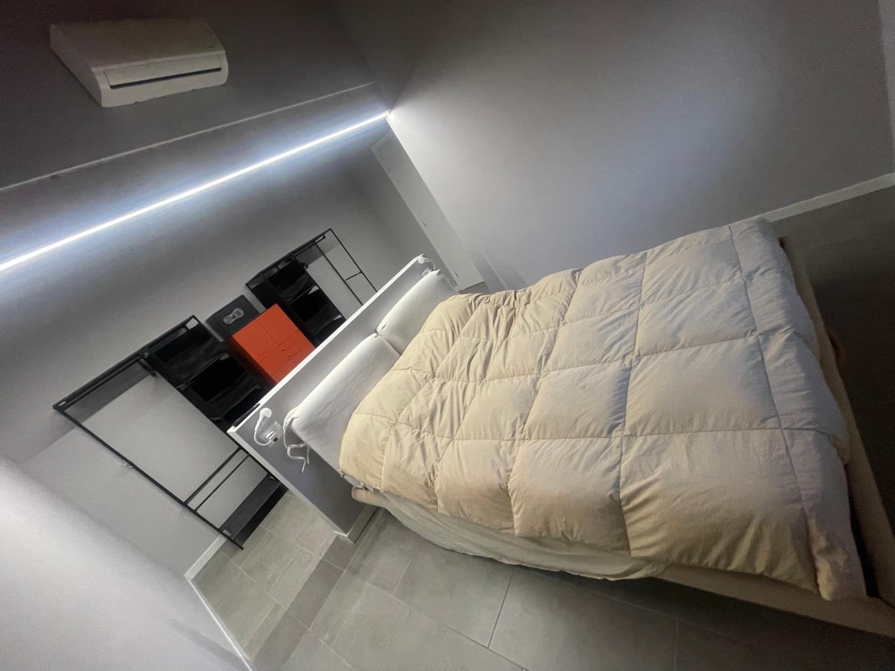 Three-Bedroom Apartment - High Floor photo 3