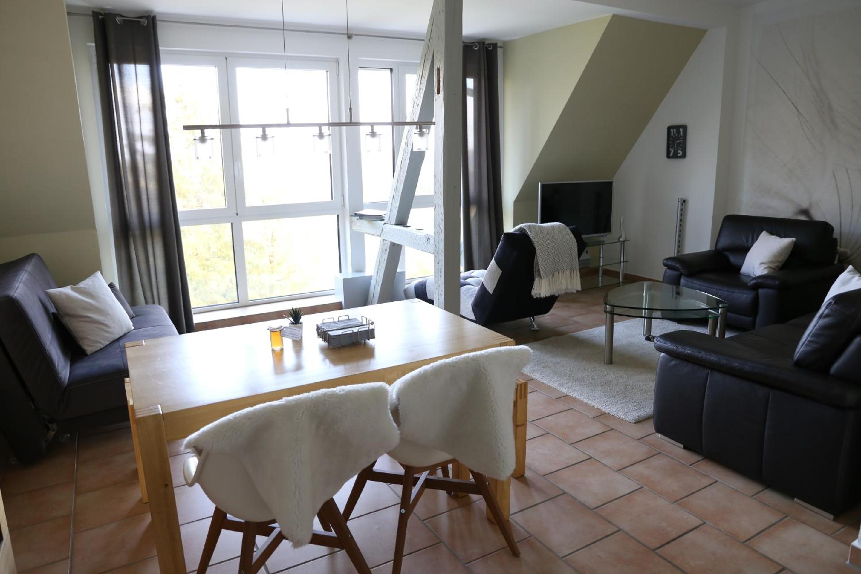 One-Bedroom Apartment photo 2