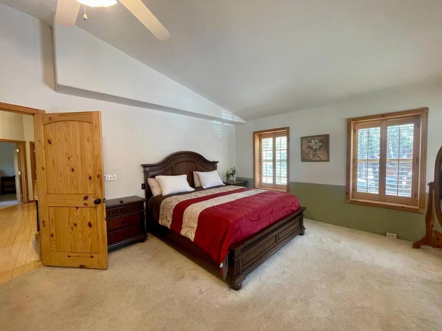 Four-Bedroom House photo 2
