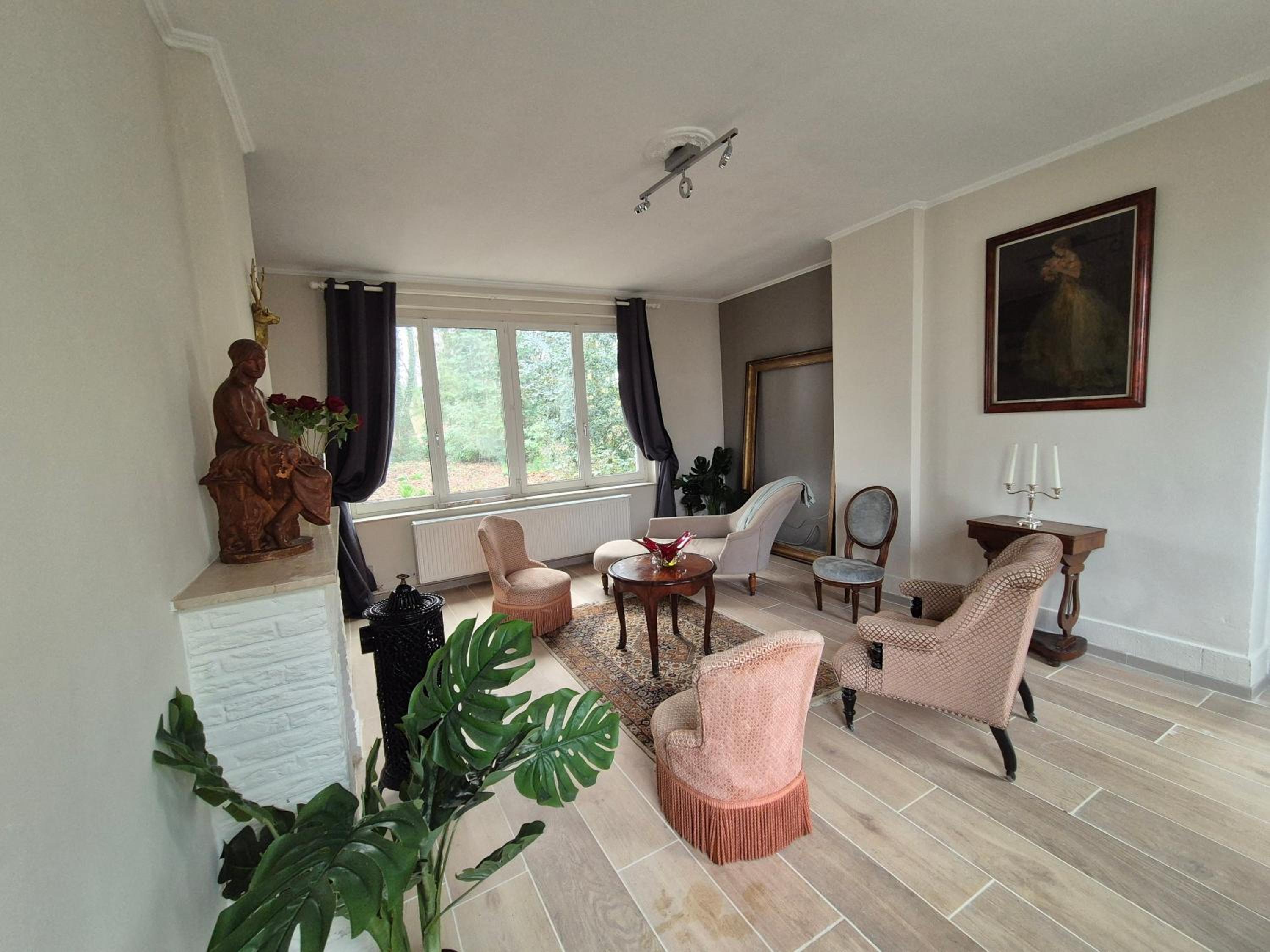 One-Bedroom House photo 1