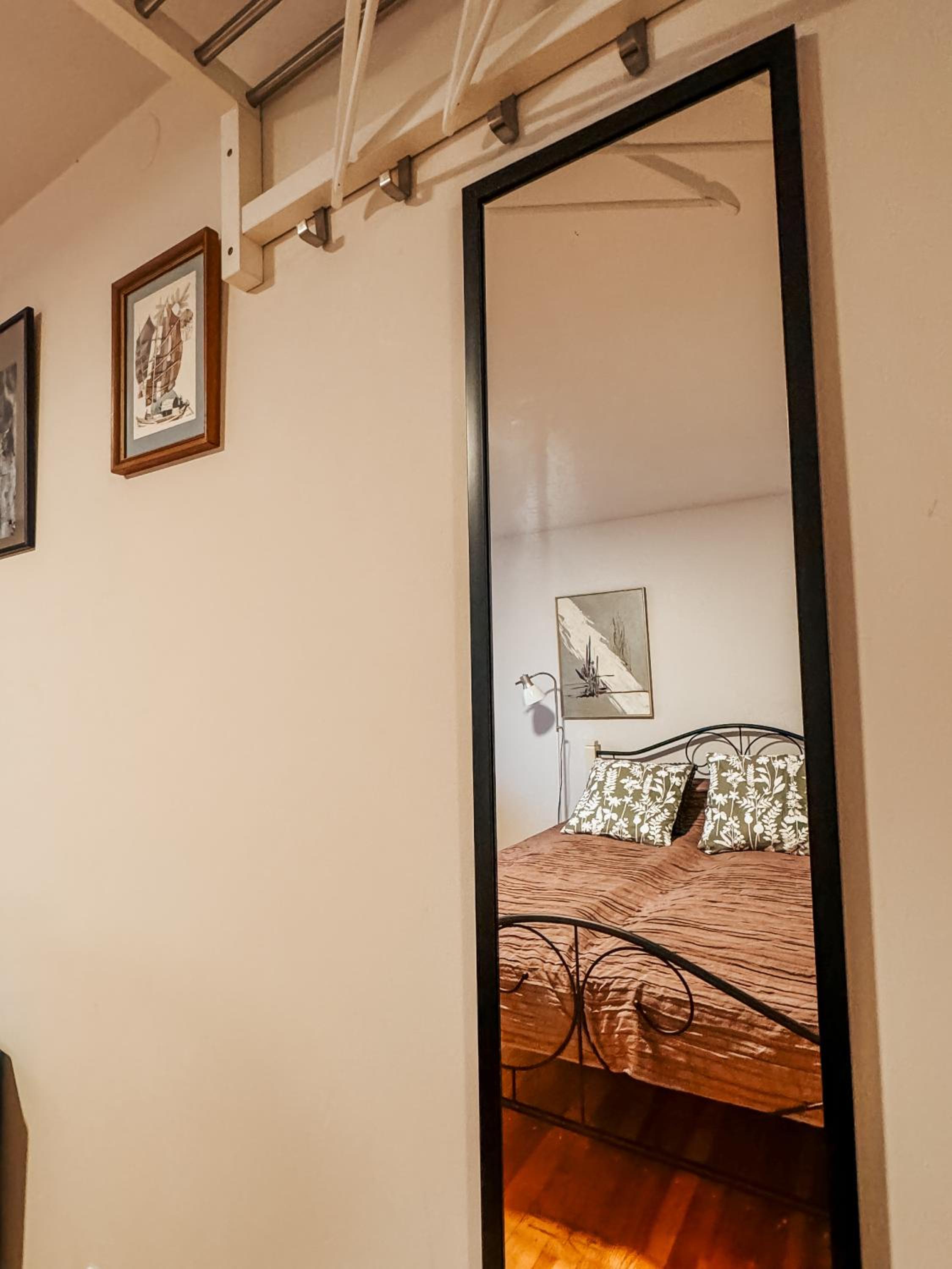 One-Bedroom Apartment - Photo 24