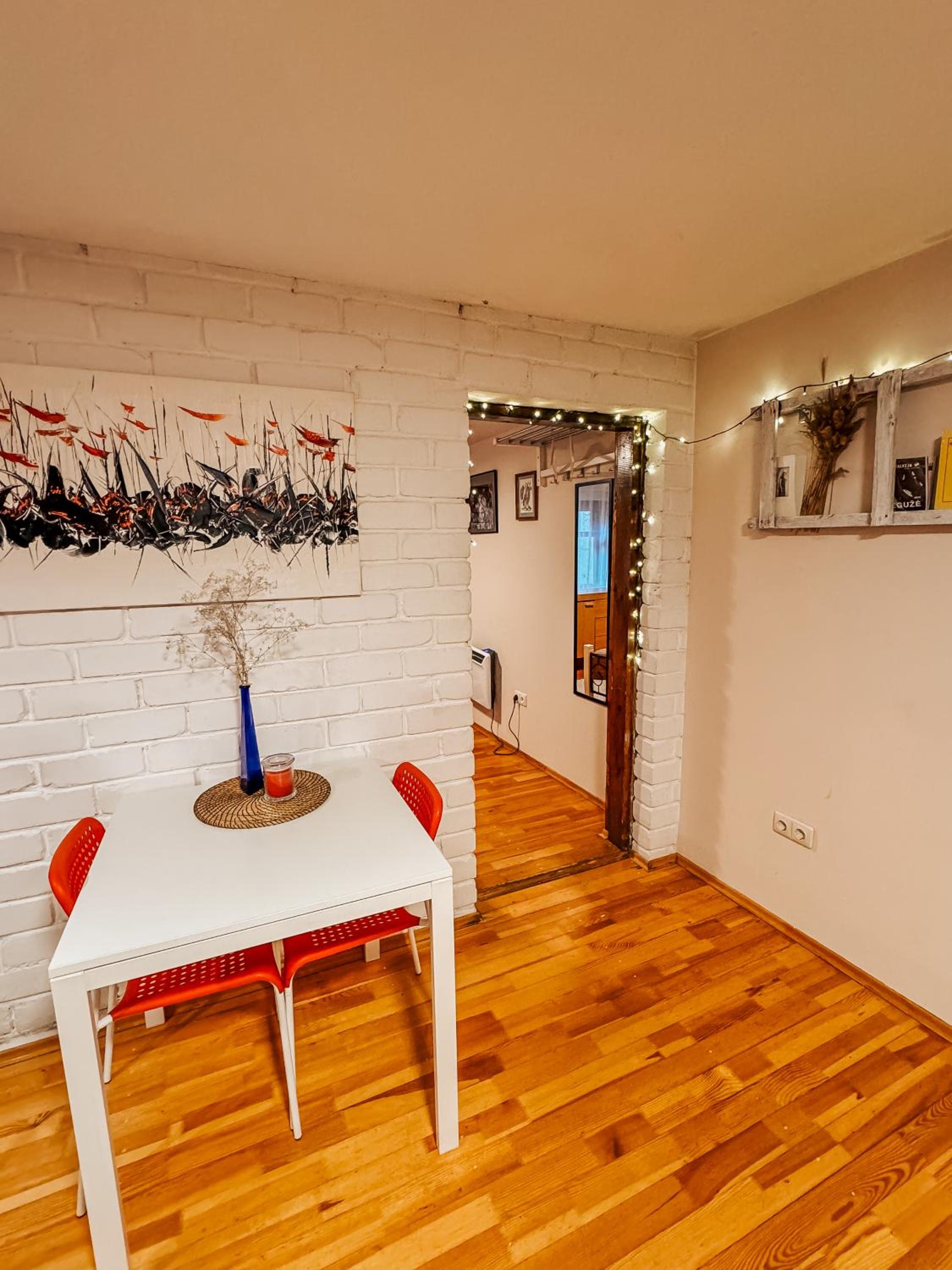 One-Bedroom Apartment - Photo 11