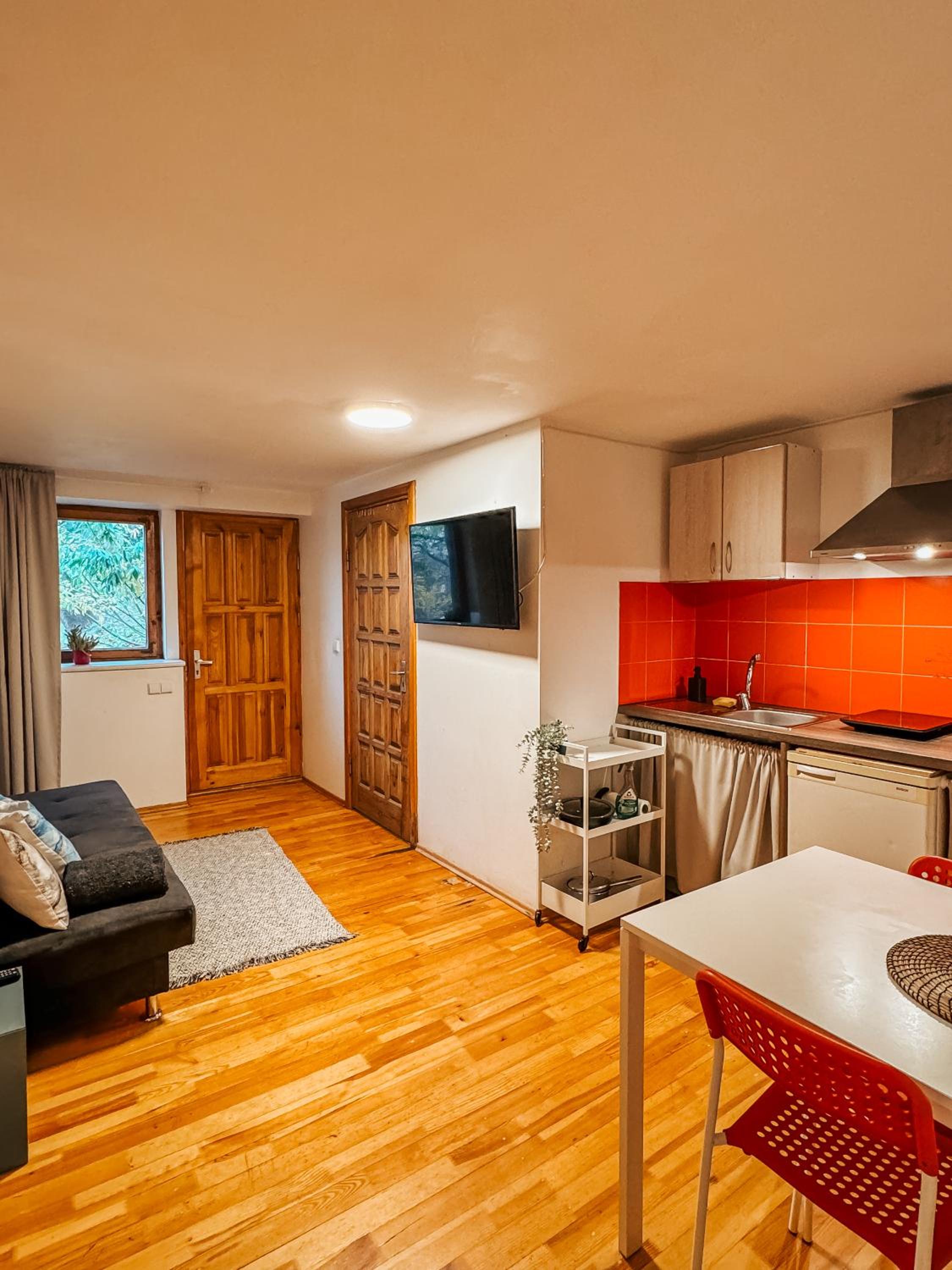 One-Bedroom Apartment - Photo 25