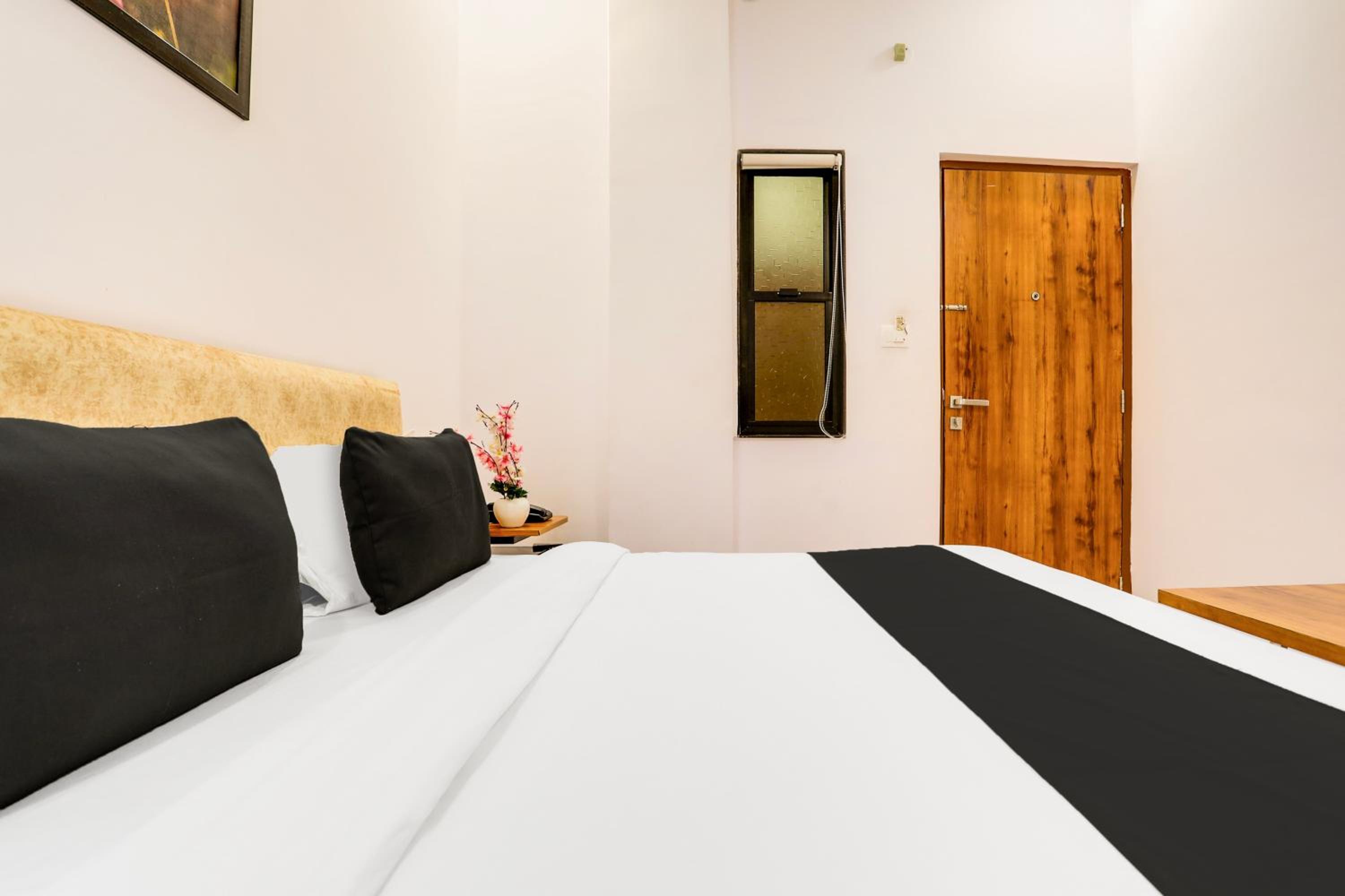 Classic Triple Room photo 2
