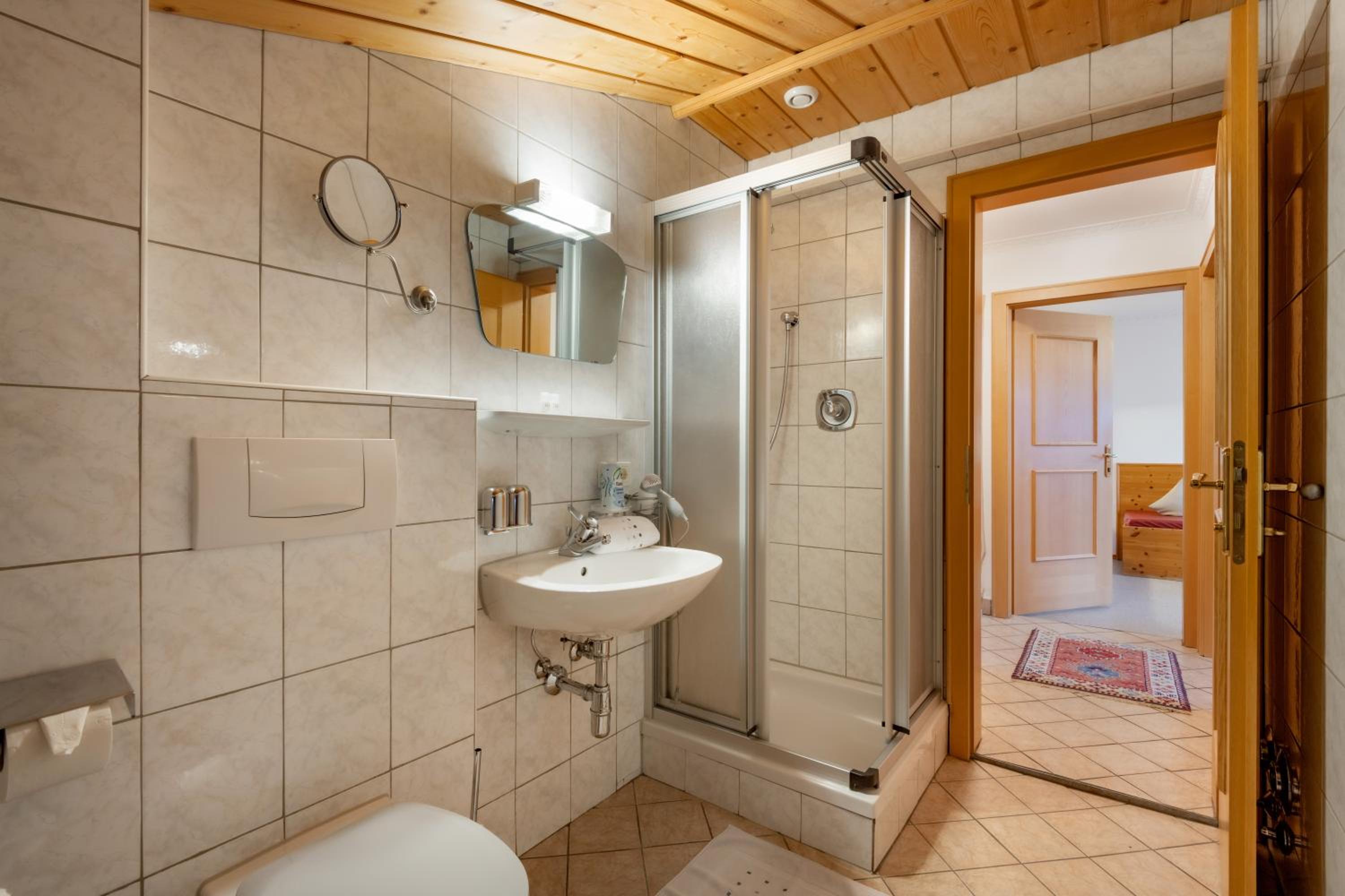 One-Bedroom Apartment with Balcony photo 3