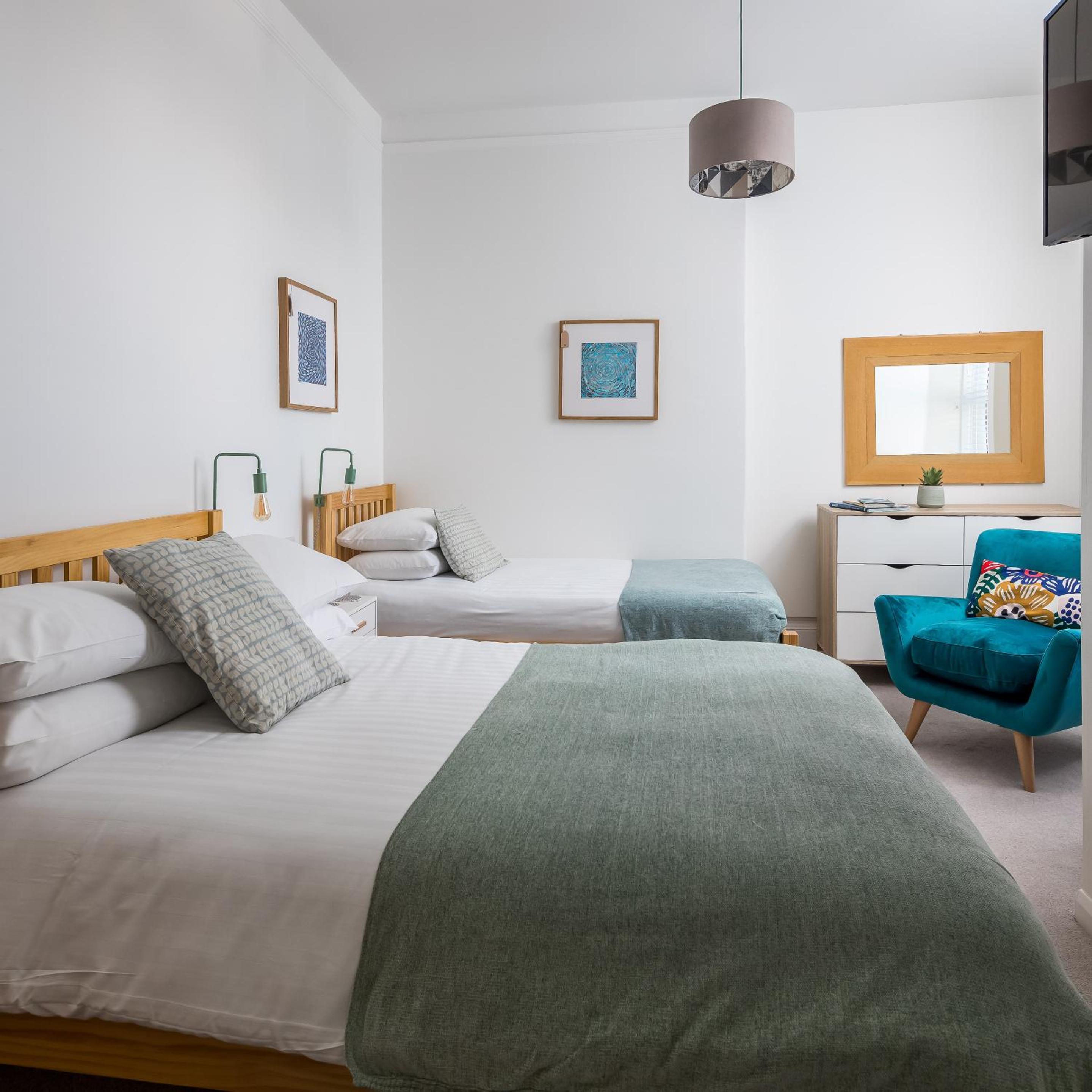 Standard Twin Room En-suite photo 1