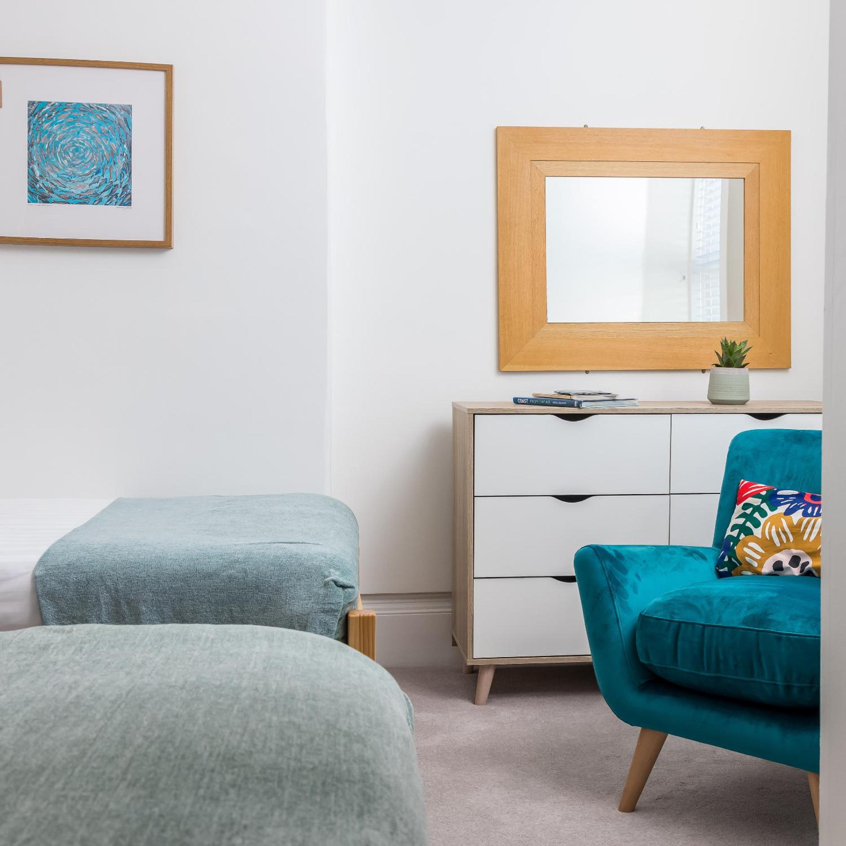 Standard Twin Room En-suite photo 2