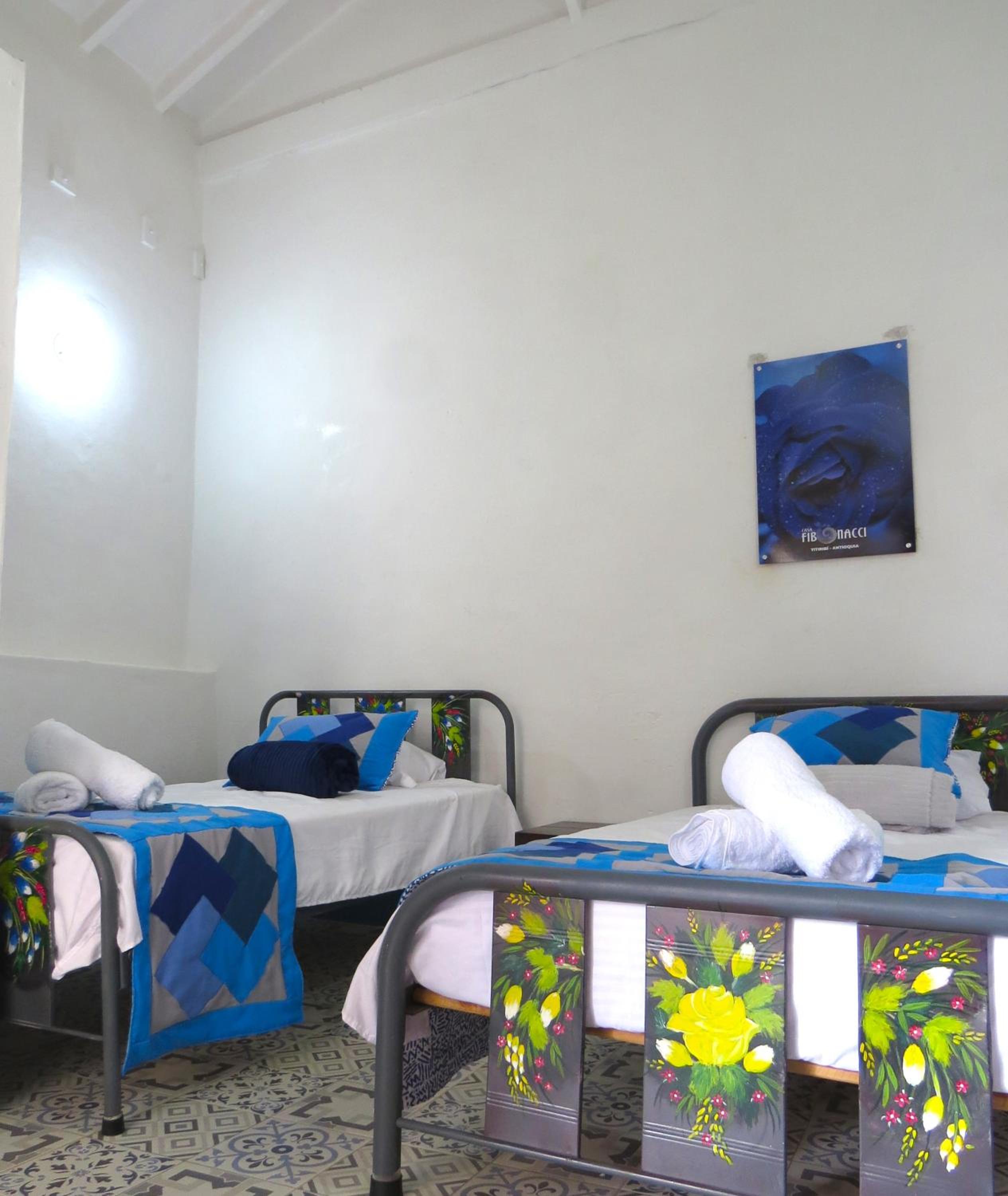 Twin Room with Private Bathroom photo 2