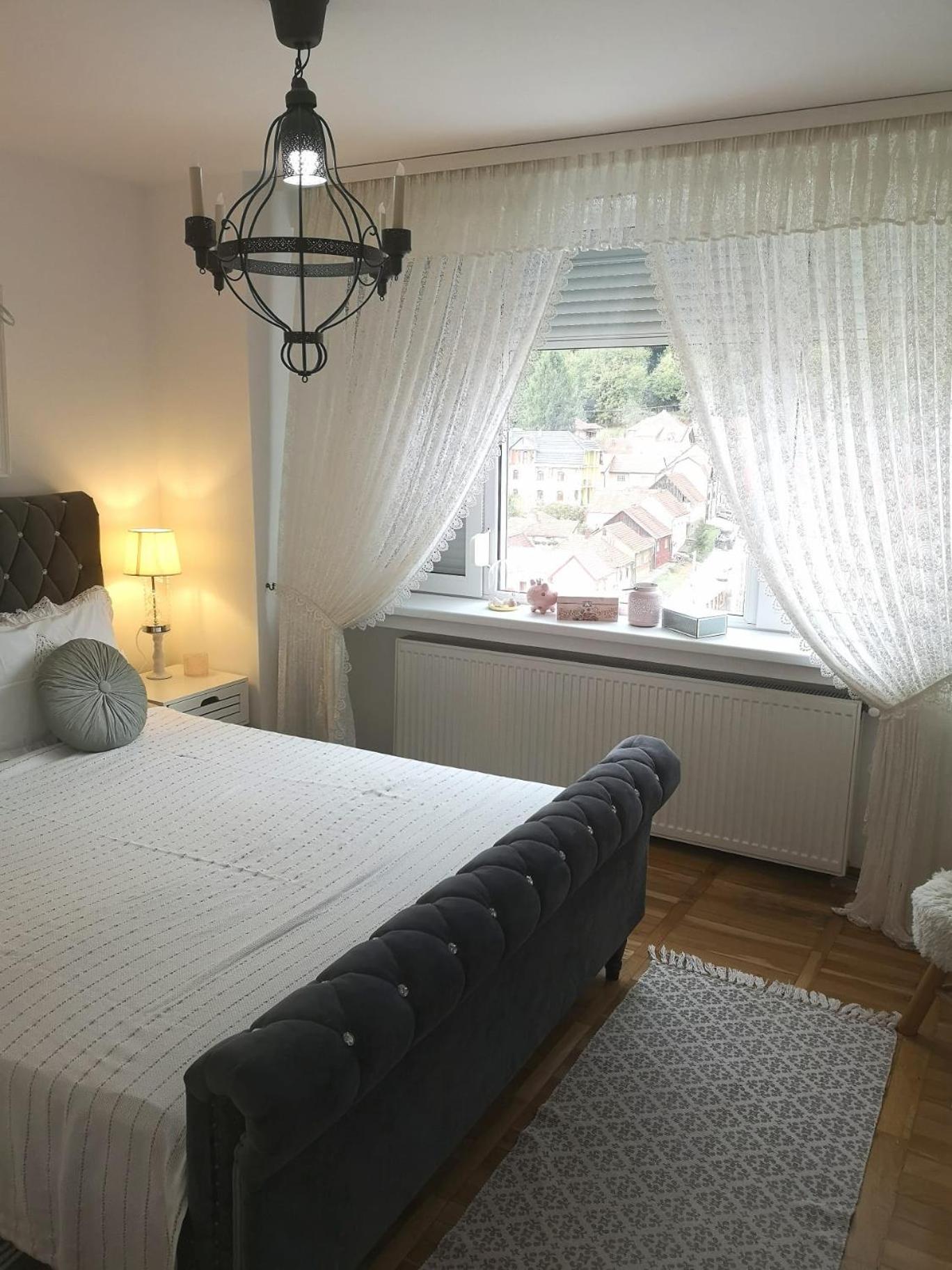 Two-Bedroom Deluxe Apartment - Photo 2