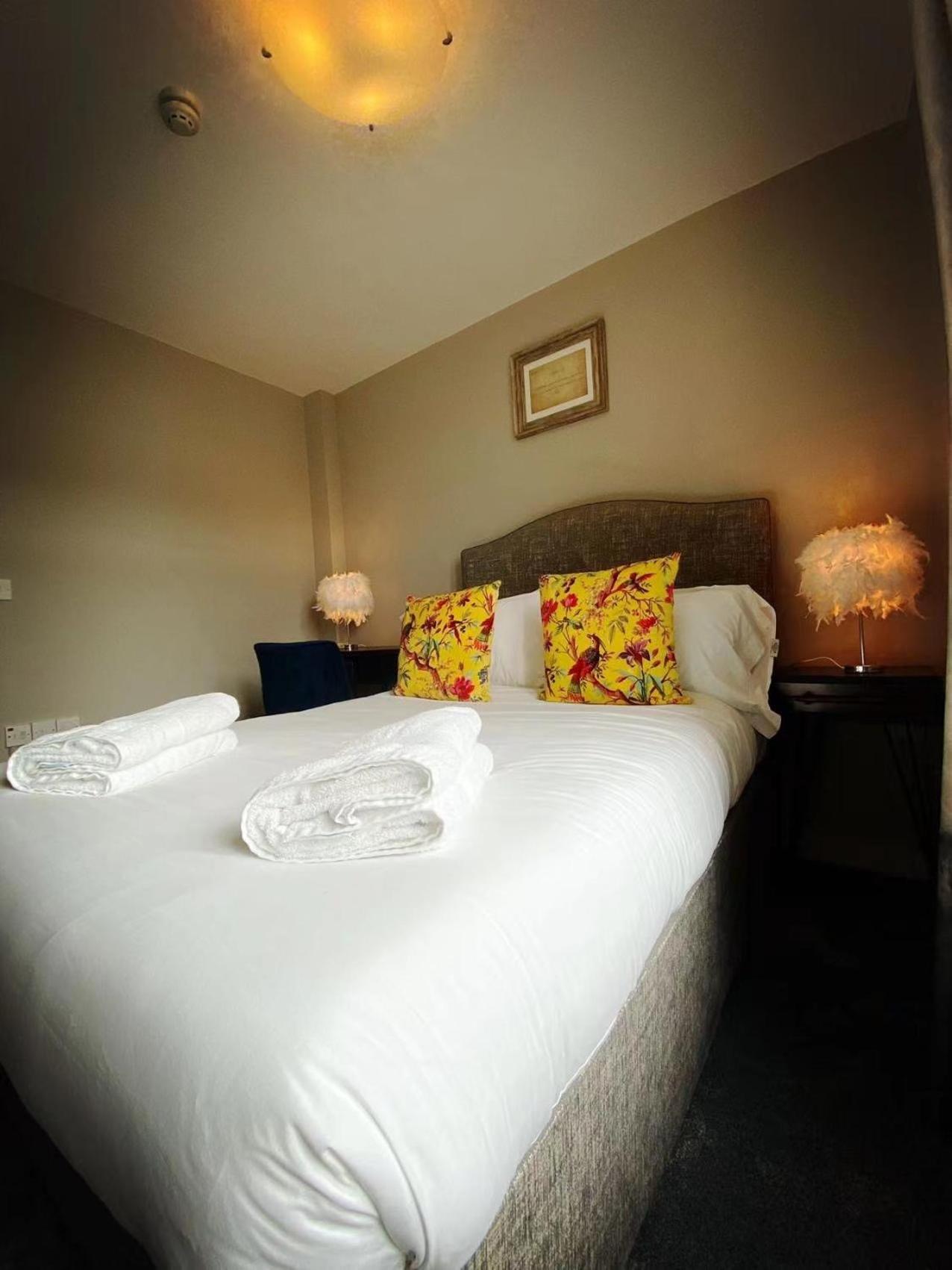 Small Double Room - Photo 2