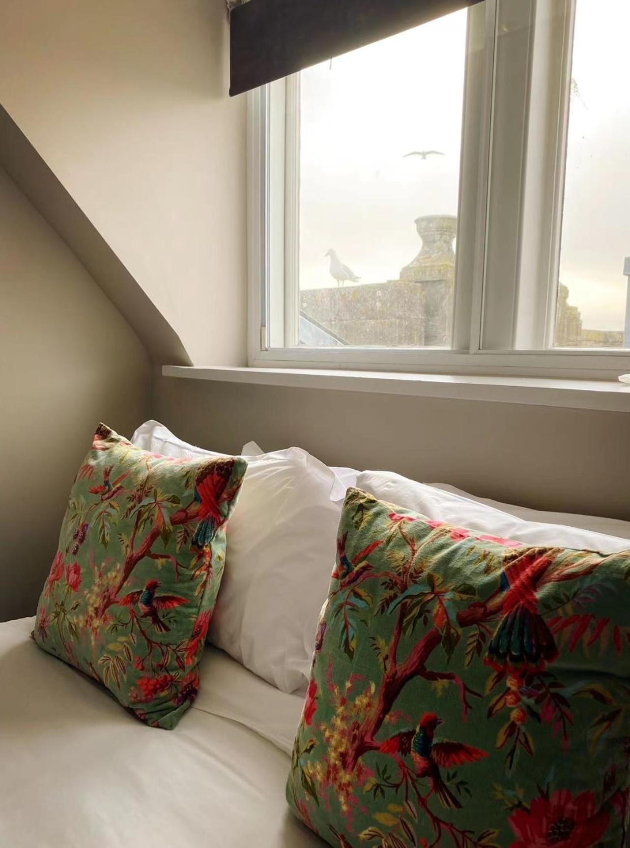 Small Double Room - Photo 4