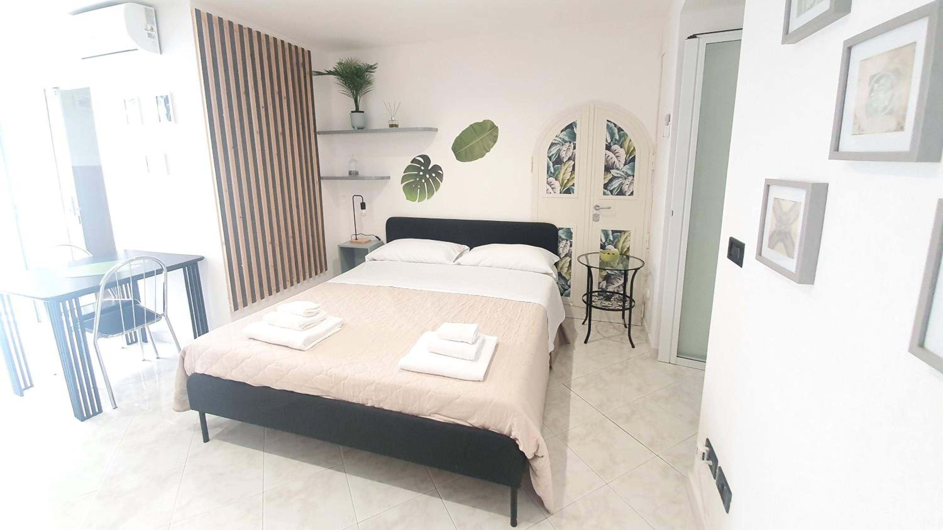 Studio Apartment