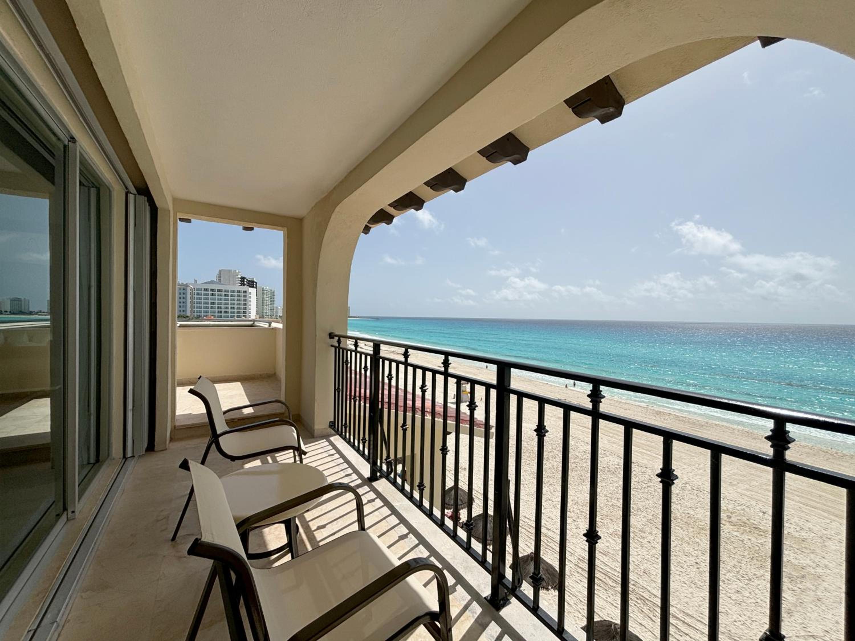 Grand Royal Suite Jacuzzi (adults only +18)