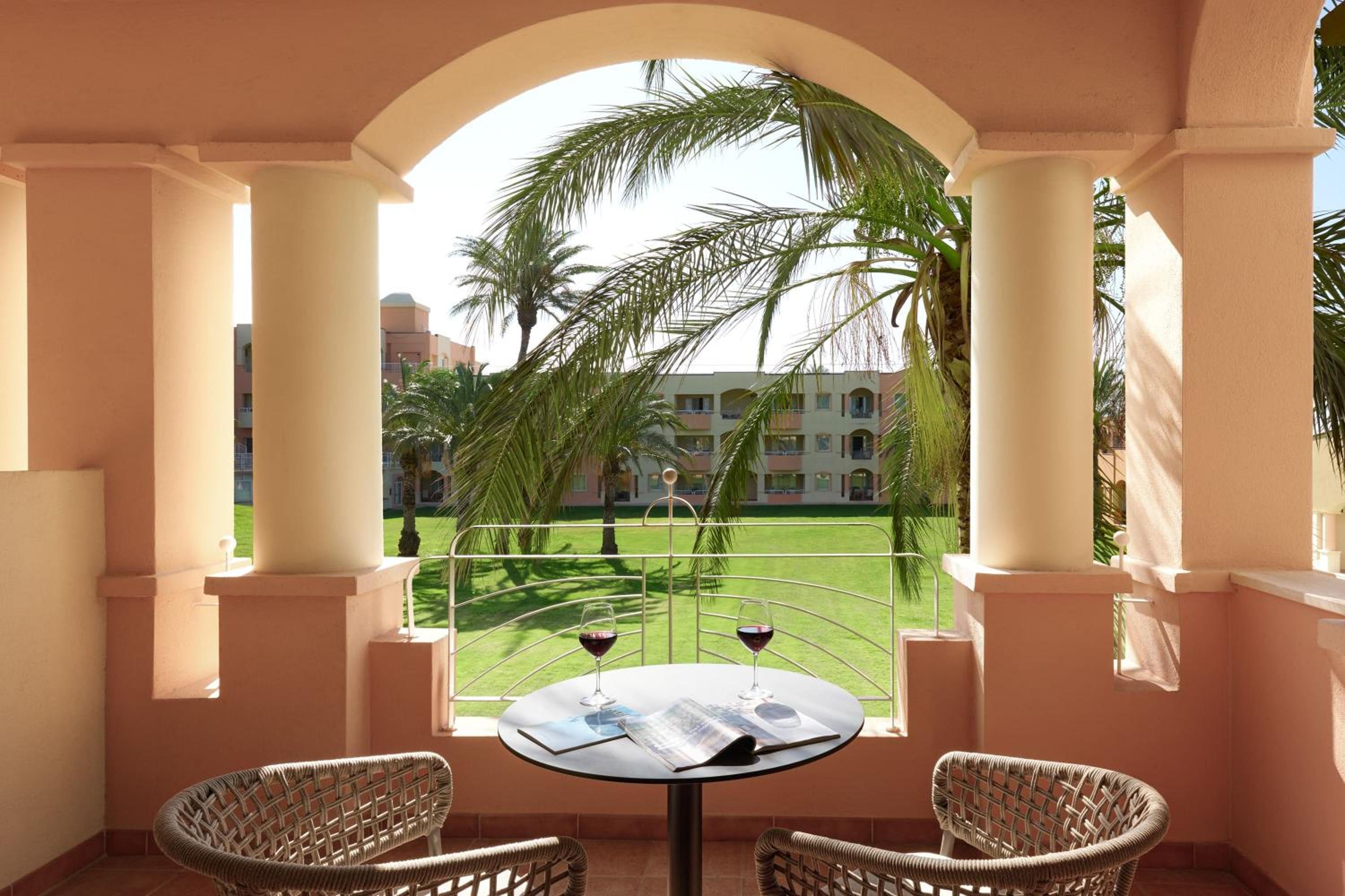 Superior Double Room with Garden View - Photo 4