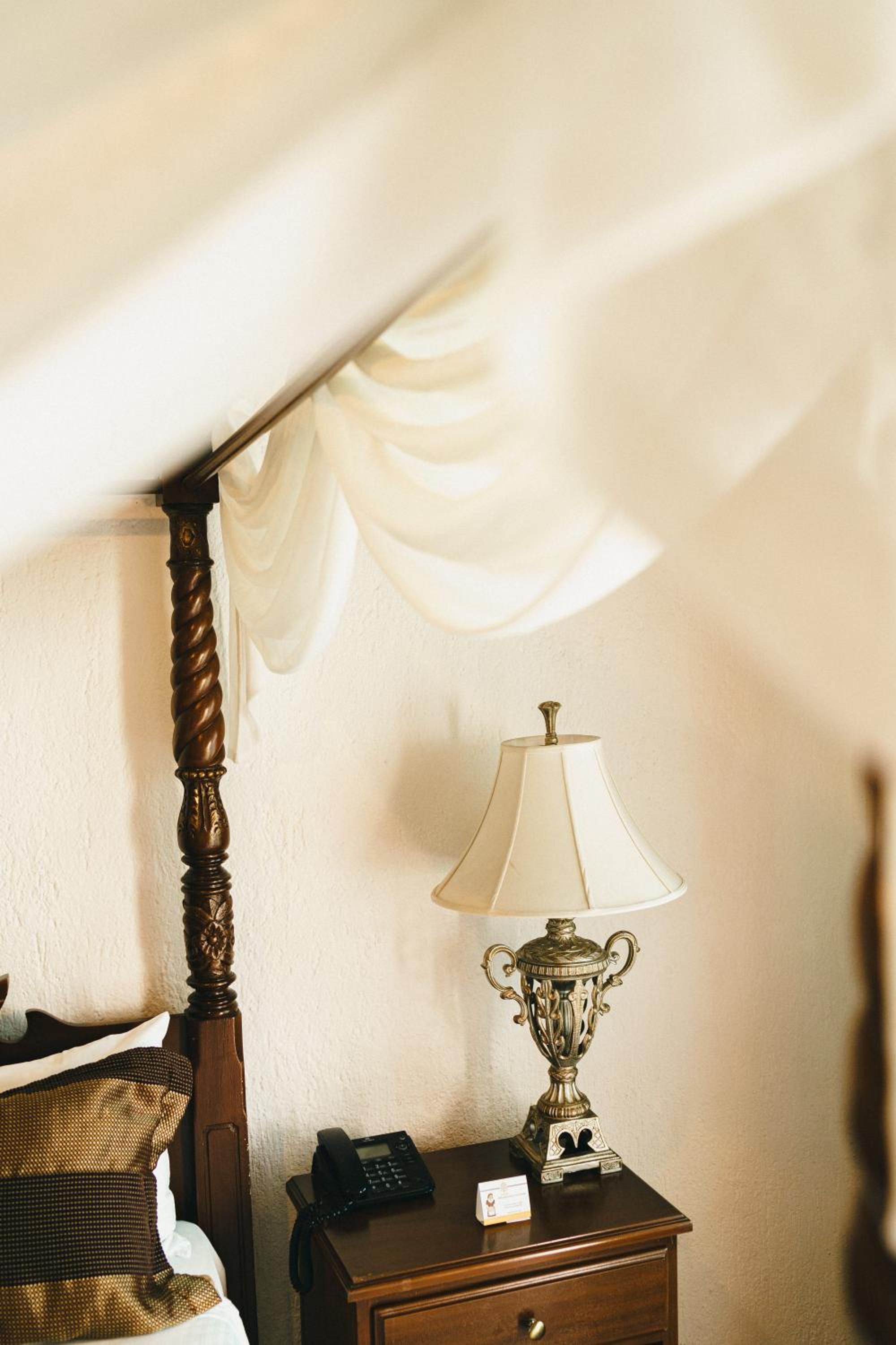 Deluxe King Room - Photo 22