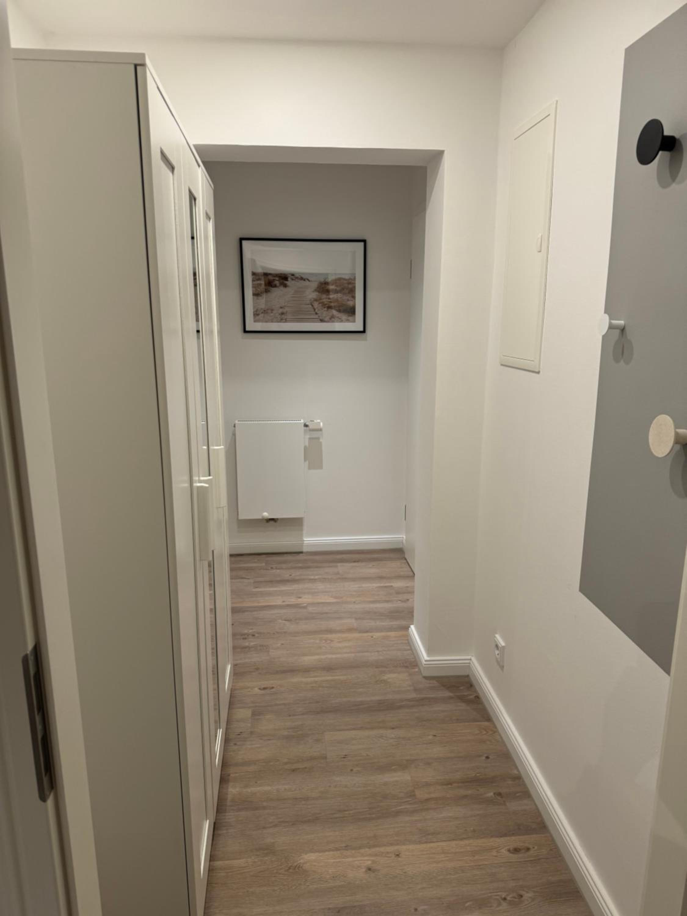 One-Bedroom Apartment photo 2