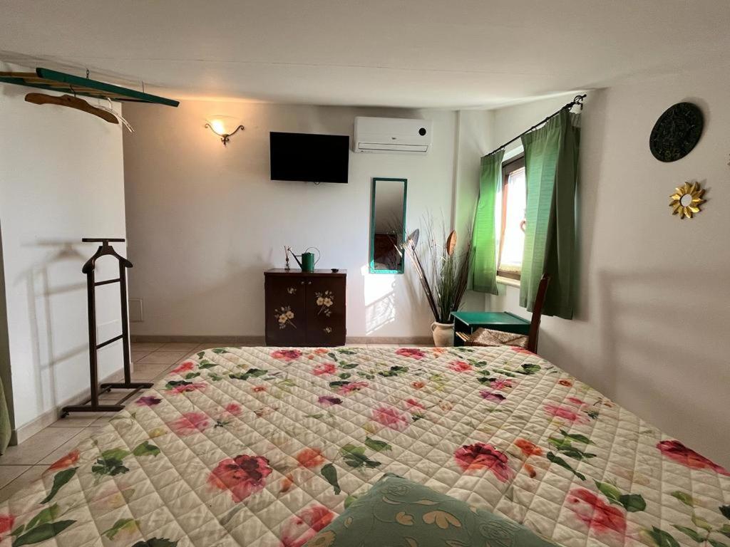 Double Room with Private Bathroom photo 2