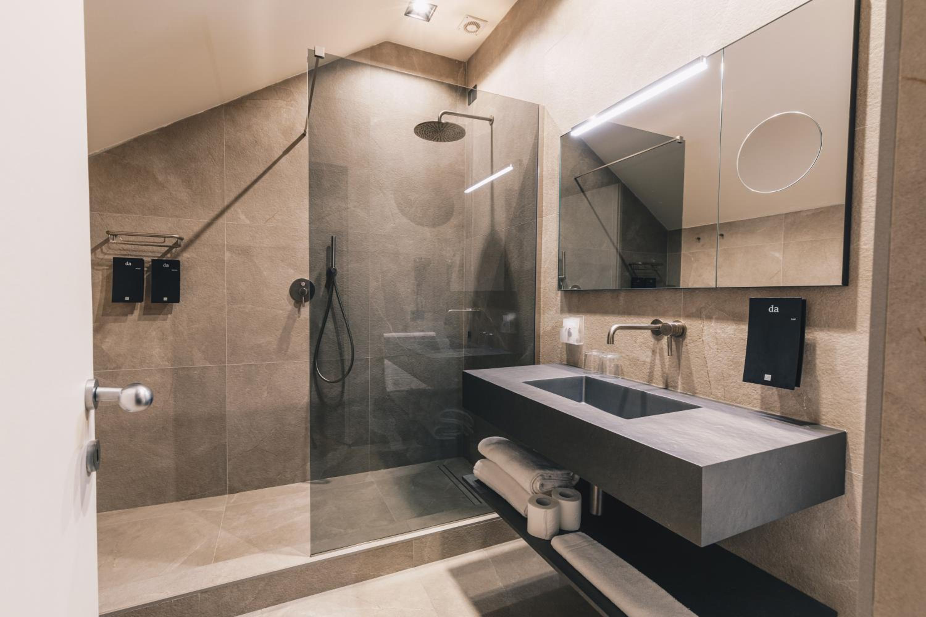 Junior Suite - Photo 11