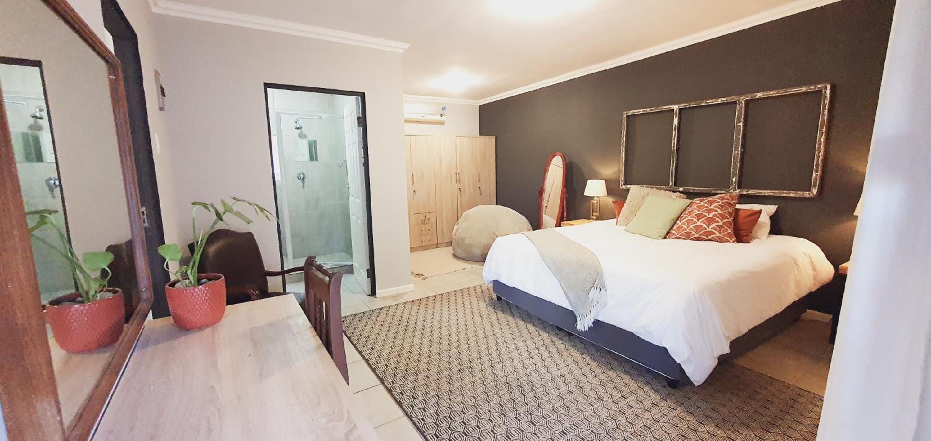 One-Bedroom Family Apartment photo 1